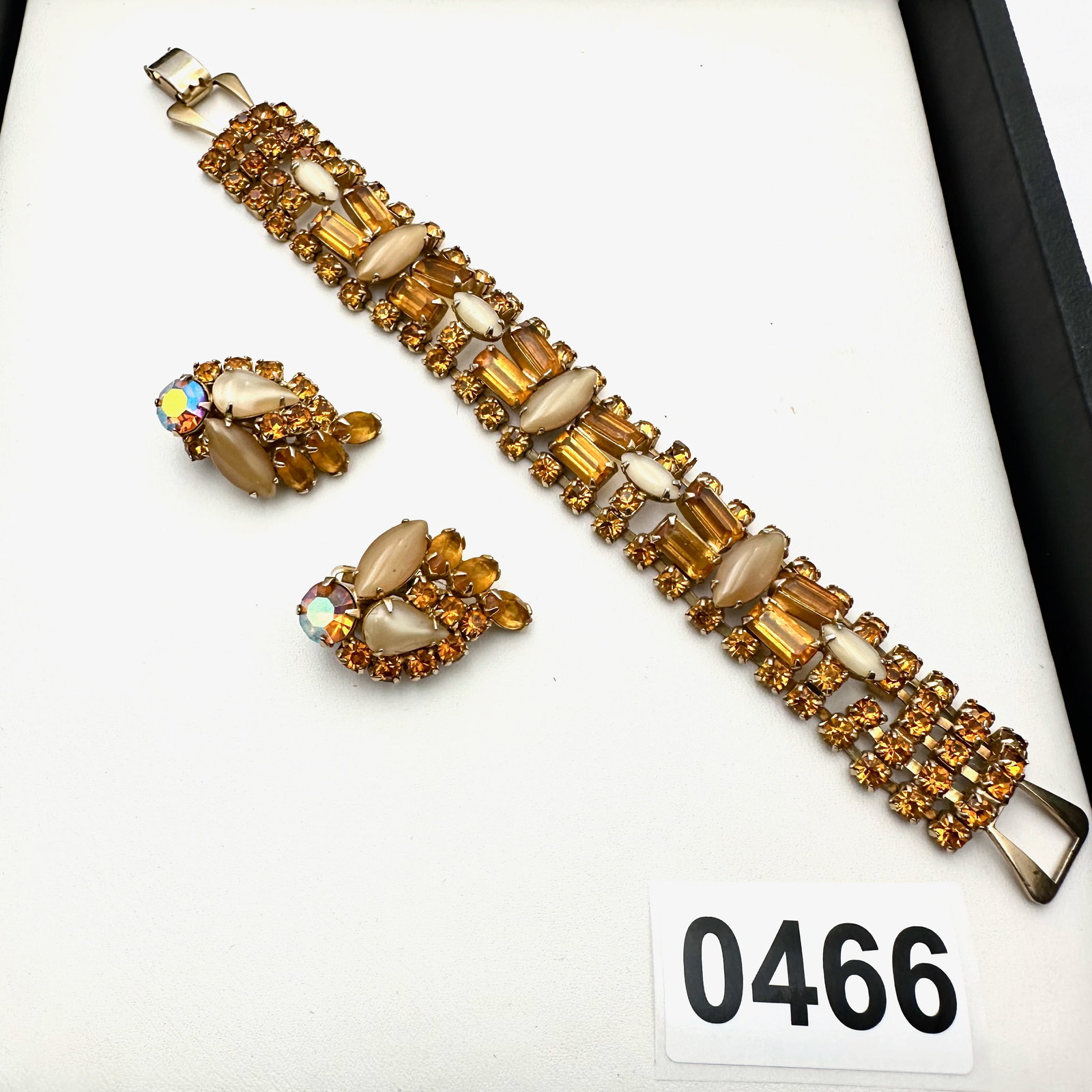 Vintage Weiss Coffee and Amber Colored Glass Rhinestone Gold Tone Bracelet 7 Inch and Clip Earrings: Vintage Weiss Coffee and Amber Colored Glass Rhinestone Gold Tone Bracelet 7 Inch and Clip Earrings Set