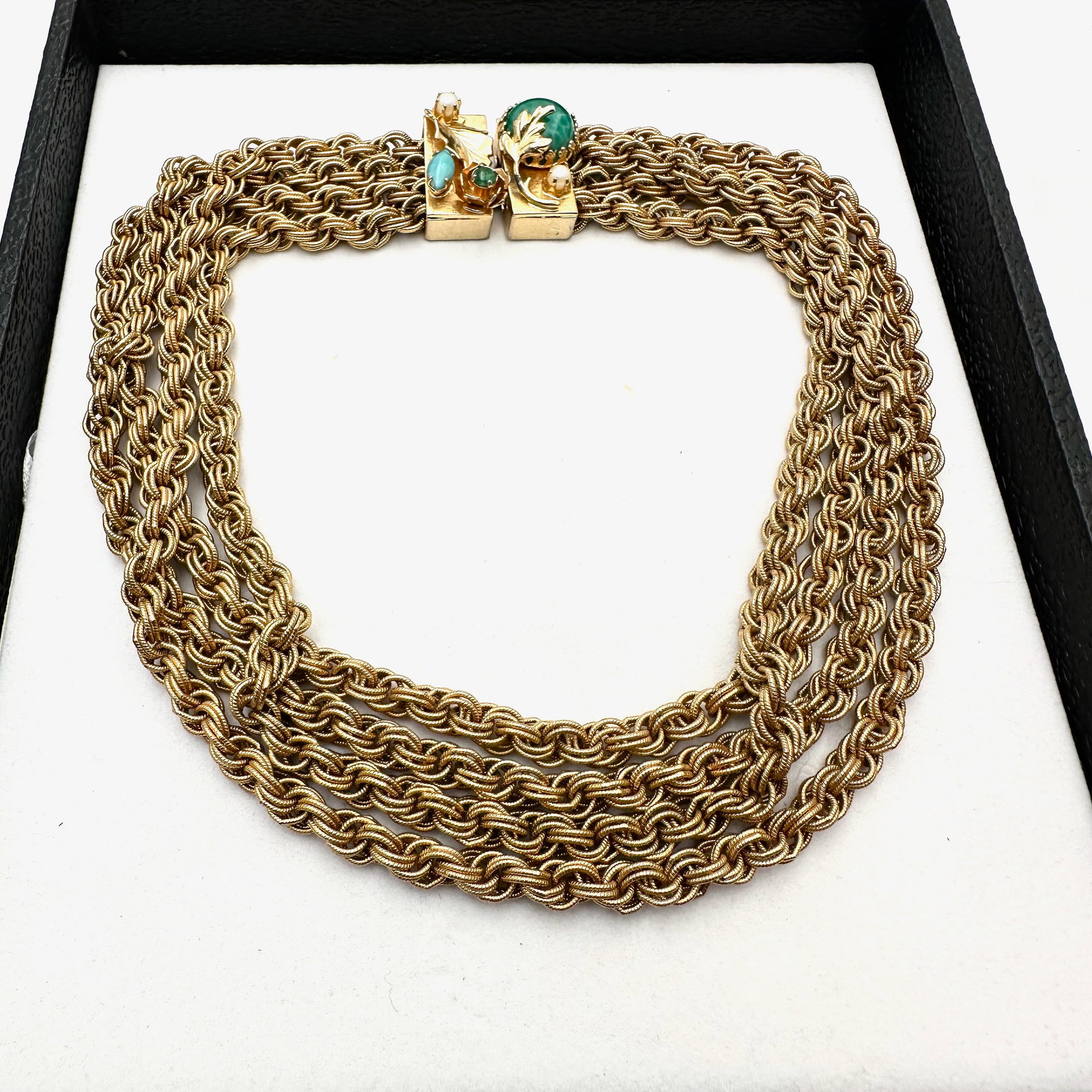 Vintage High End Unsigned Gold Tone Choker Necklace Beautiful Peking Glass Clasp 16 Inch: Vintage High End Unsigned Gold Tone Choker Necklace Beautiful Peking Glass Clasp 16 Inch
