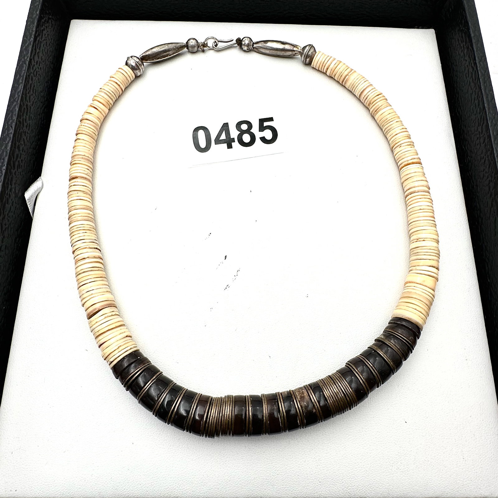 Vintage American Southwest Heishi Shell Necklace 16 Inch (1 of 2)