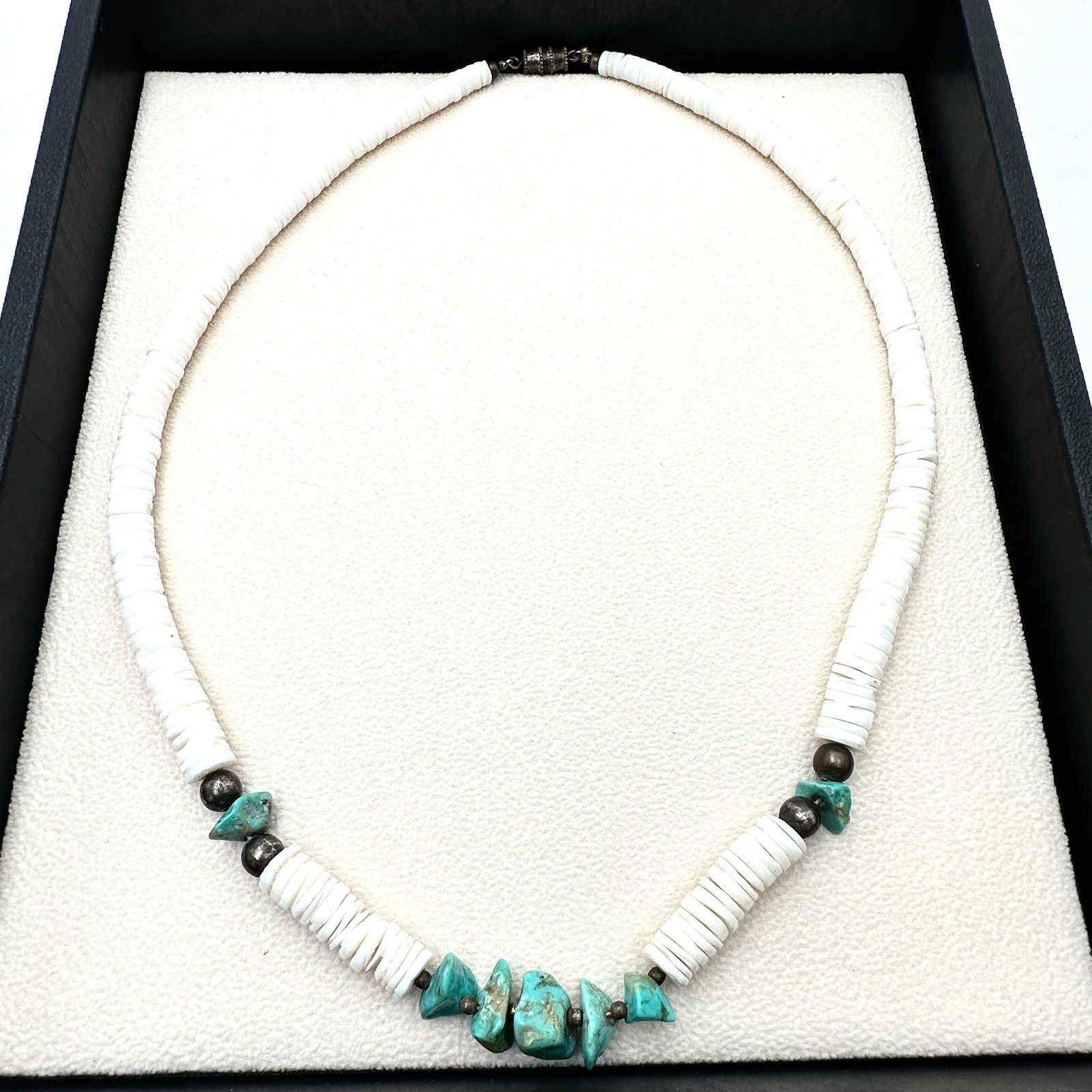 Vintage American Southwest Turquoise Heishi Shell Necklace 17.Inch (1 of 2)