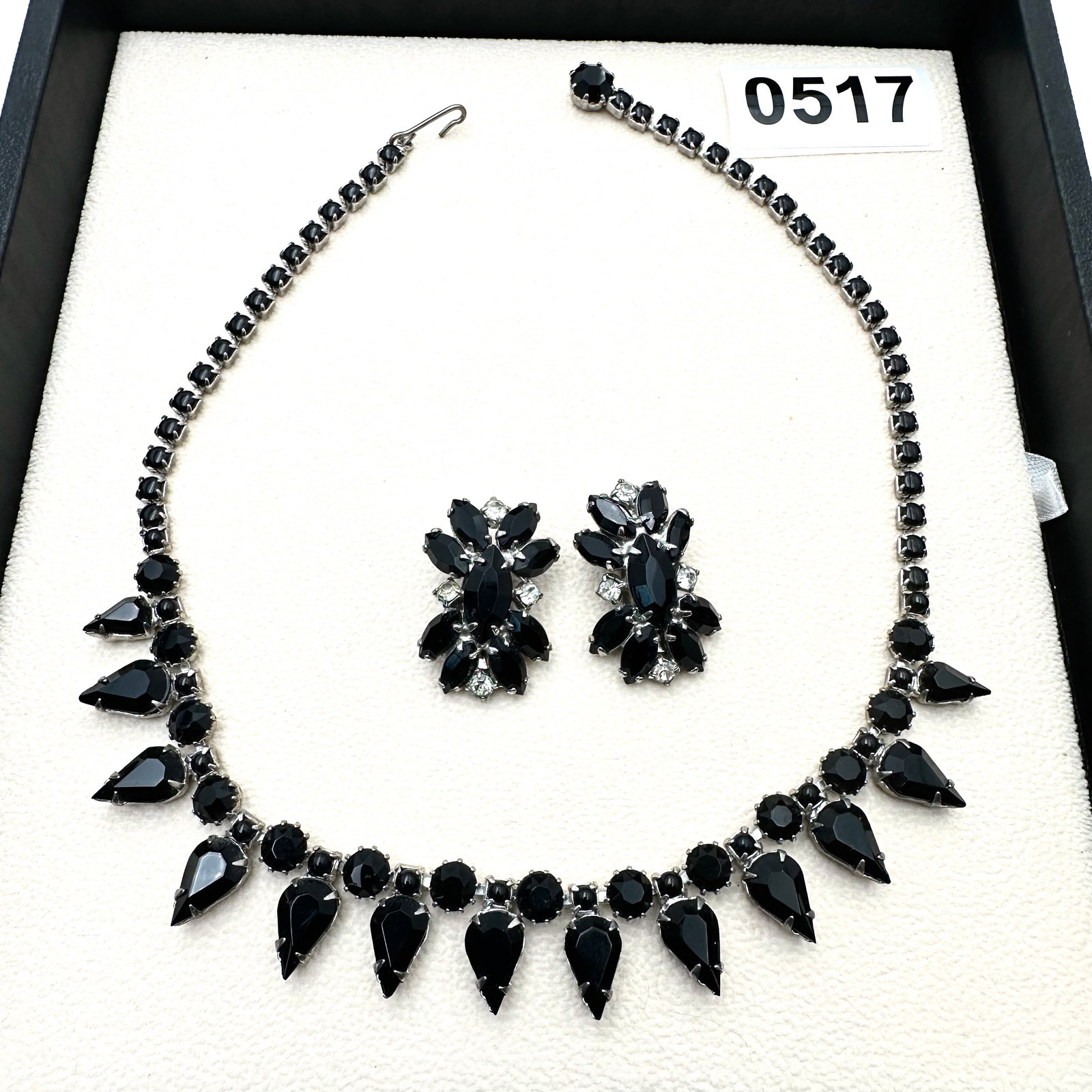Vintage Black Glass Rhinestone Silver Tone Necklace and Clip Earrings: Vintage Black Glass Rhinestone Silver Tone Necklace and Clip Earrings