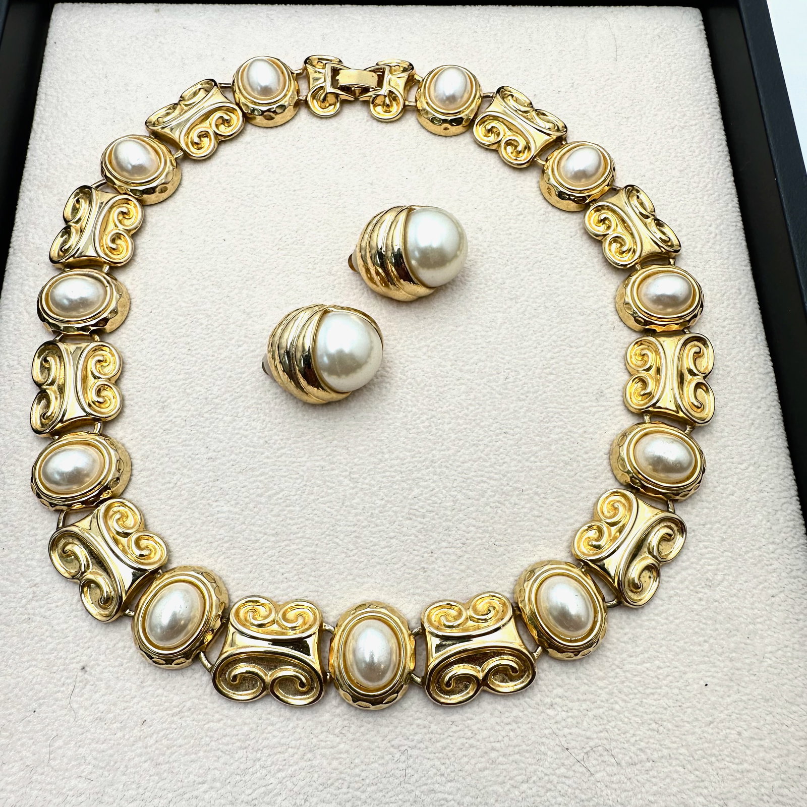 Vintage Faux Pearl and Gold Tone Statement Necklace and Clip Earrings: Vintage Faux Pearl and Gold Tone Statement Necklace and Clip Earrings