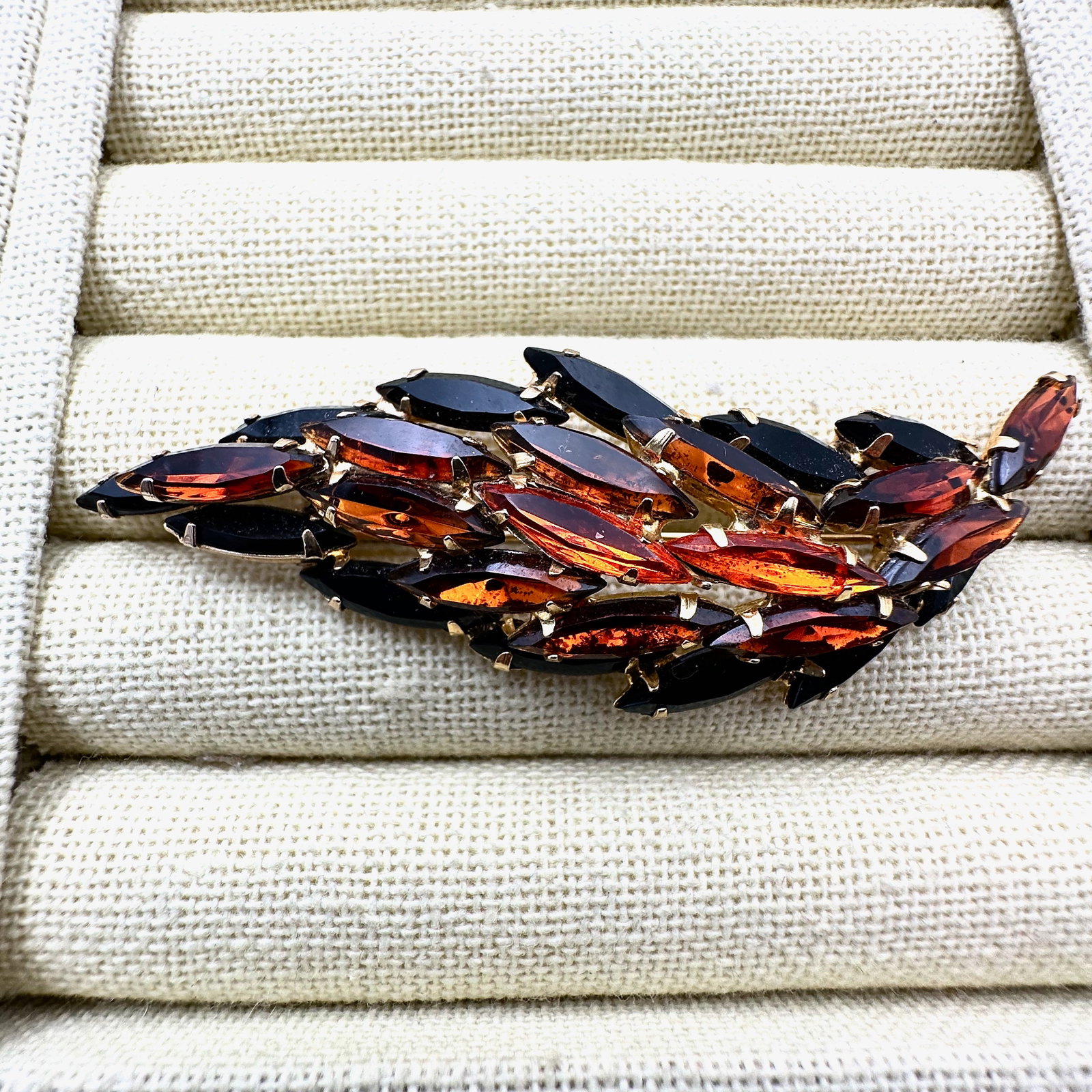 Vintage Amber and Black Glass Rhinestone Gold Tone Brooch Pin 3 Inch (1 of 2)