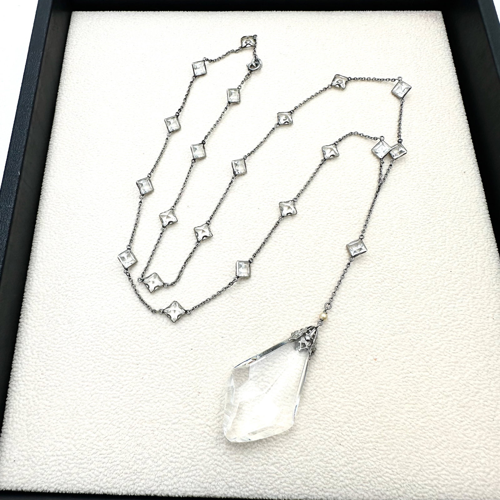 Antique Germany Clear Faceted Glass Pendant Necklace Silver Tone 24 Inch: Antique Germany Clear Faceted Glass Pendant Necklace Silver Tone 24 Inch