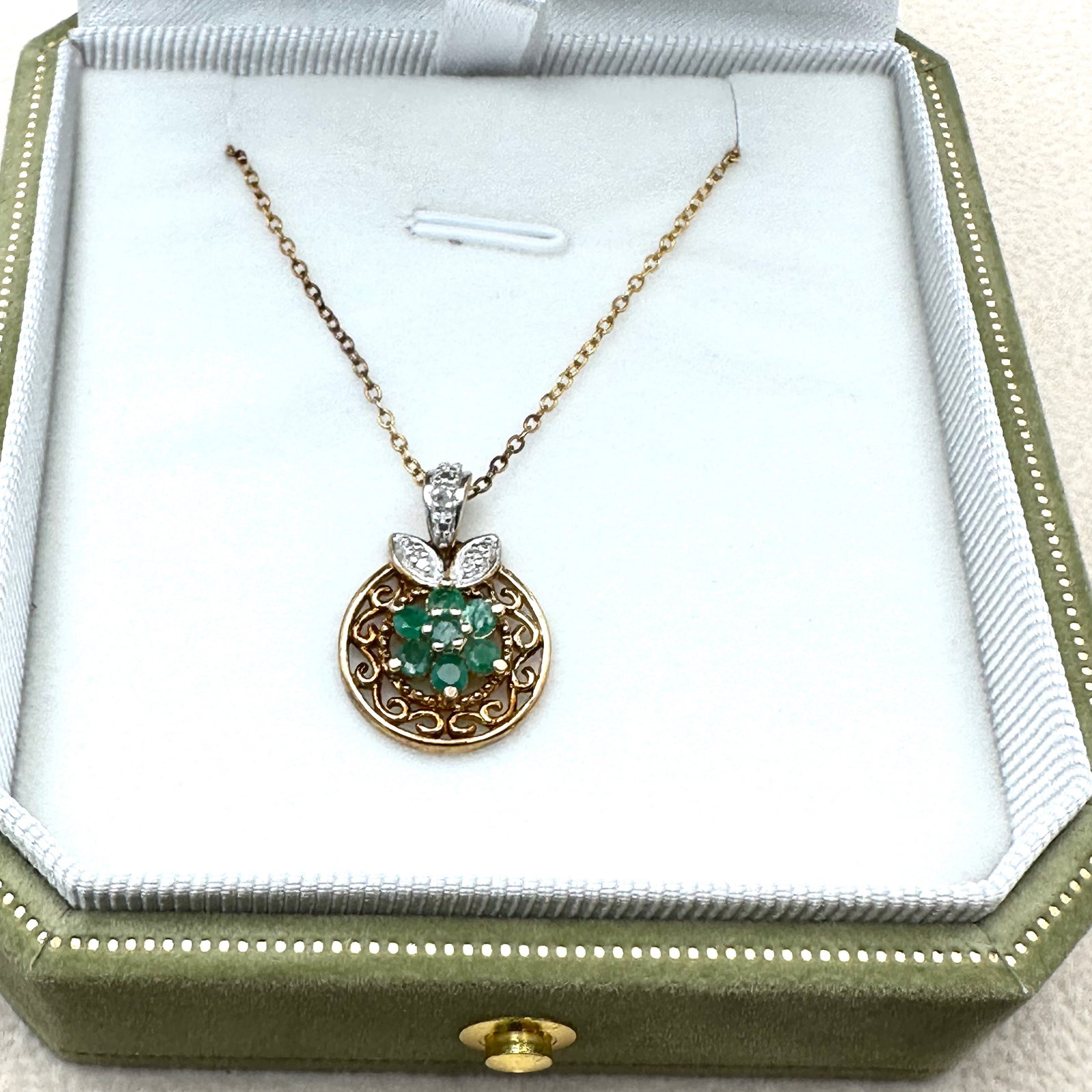Emerald Diamond 18K Gold Plated Sterling Silver Pendant Necklace 16 Inch Chain Box Included: Emerald Diamond 18K Gold Plated Sterling Silver Pendant Necklace 16 Inch Chain Box Included