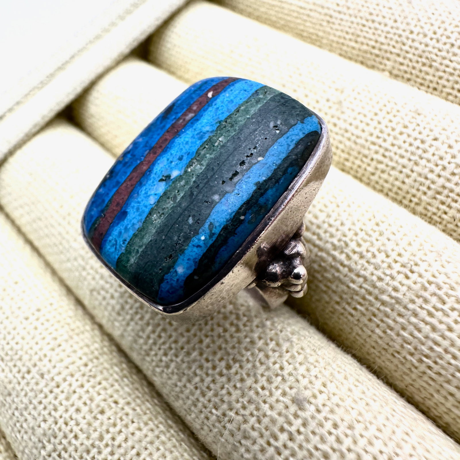 Rainbow Calcilica Sterling Silver Ring Size 6.5 (1 of 2)