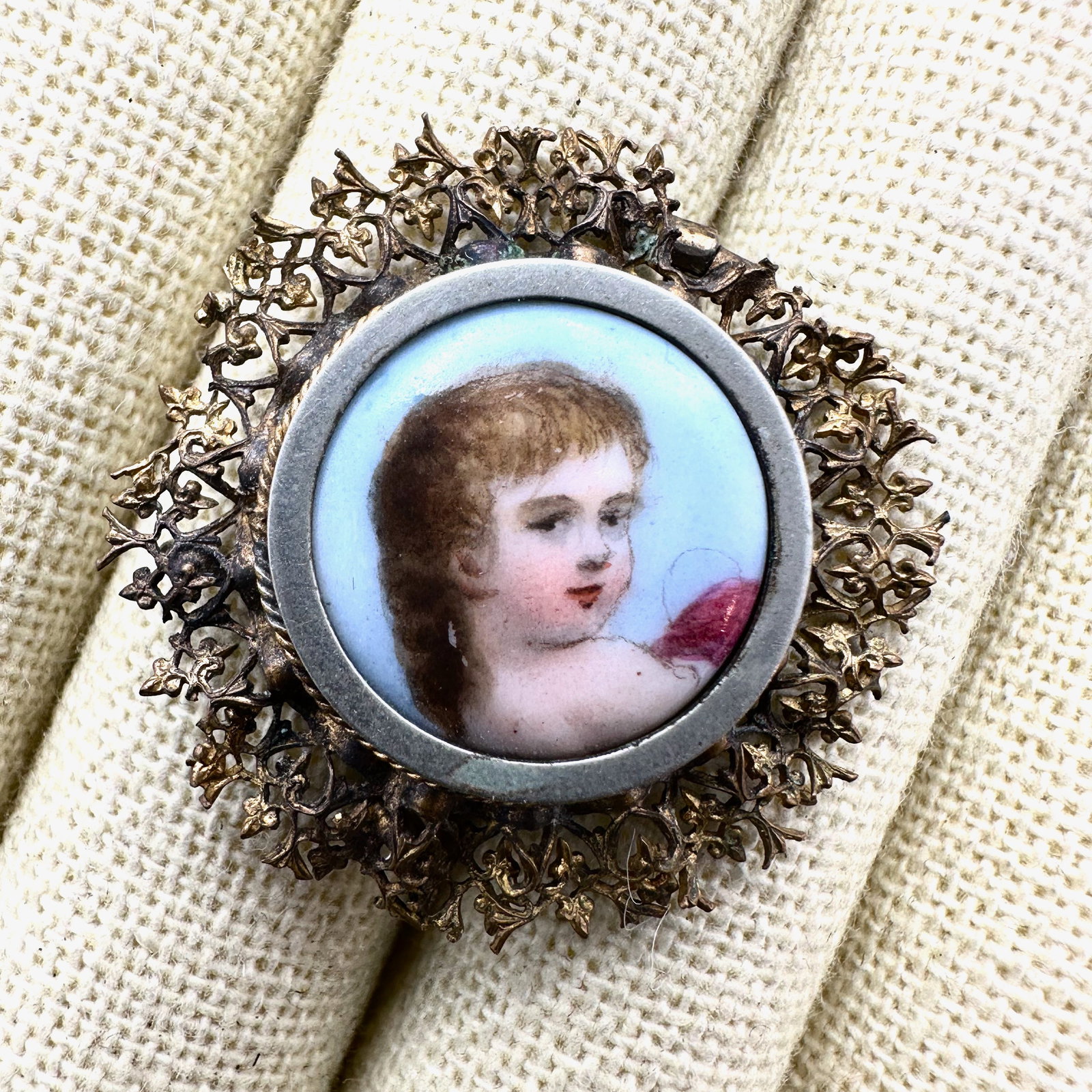 Antique Hand Painted Gold Tone Brooch Pin 1.5 Inch (1 of 2)