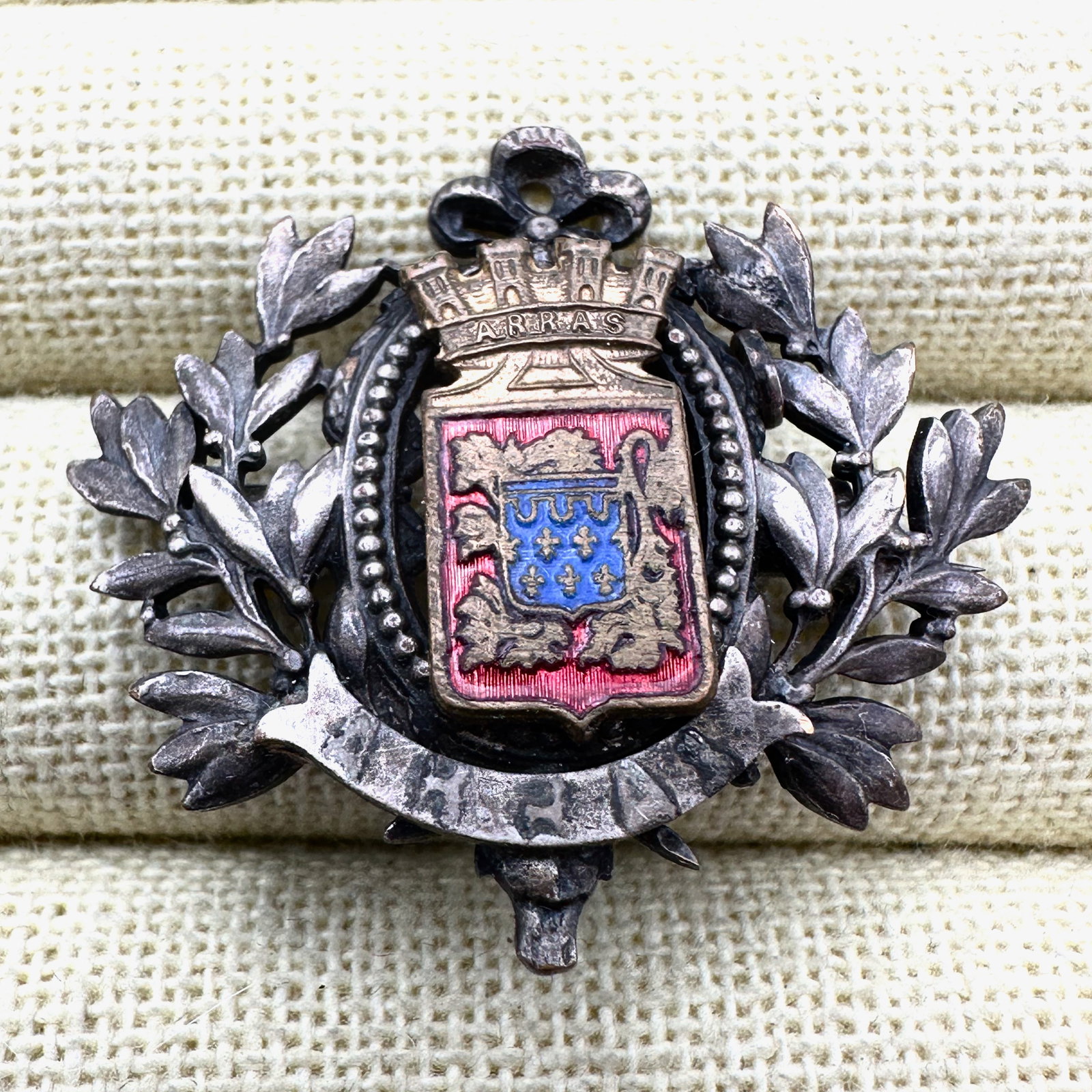 Antique Silver Sheild Crest Brooch Pin 1.5 Inch (1 of 2)