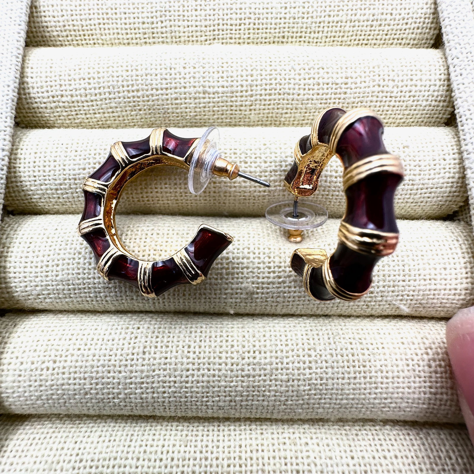 Vintage Kenneth Jay Lane KJL Burgundy Enamel Gold Tone Pierced Earrings 1.25 Inch: Vintage Kenneth Jay Lane KJL Burgundy Enamel Gold Tone Pierced Earrings 1.25 Inch