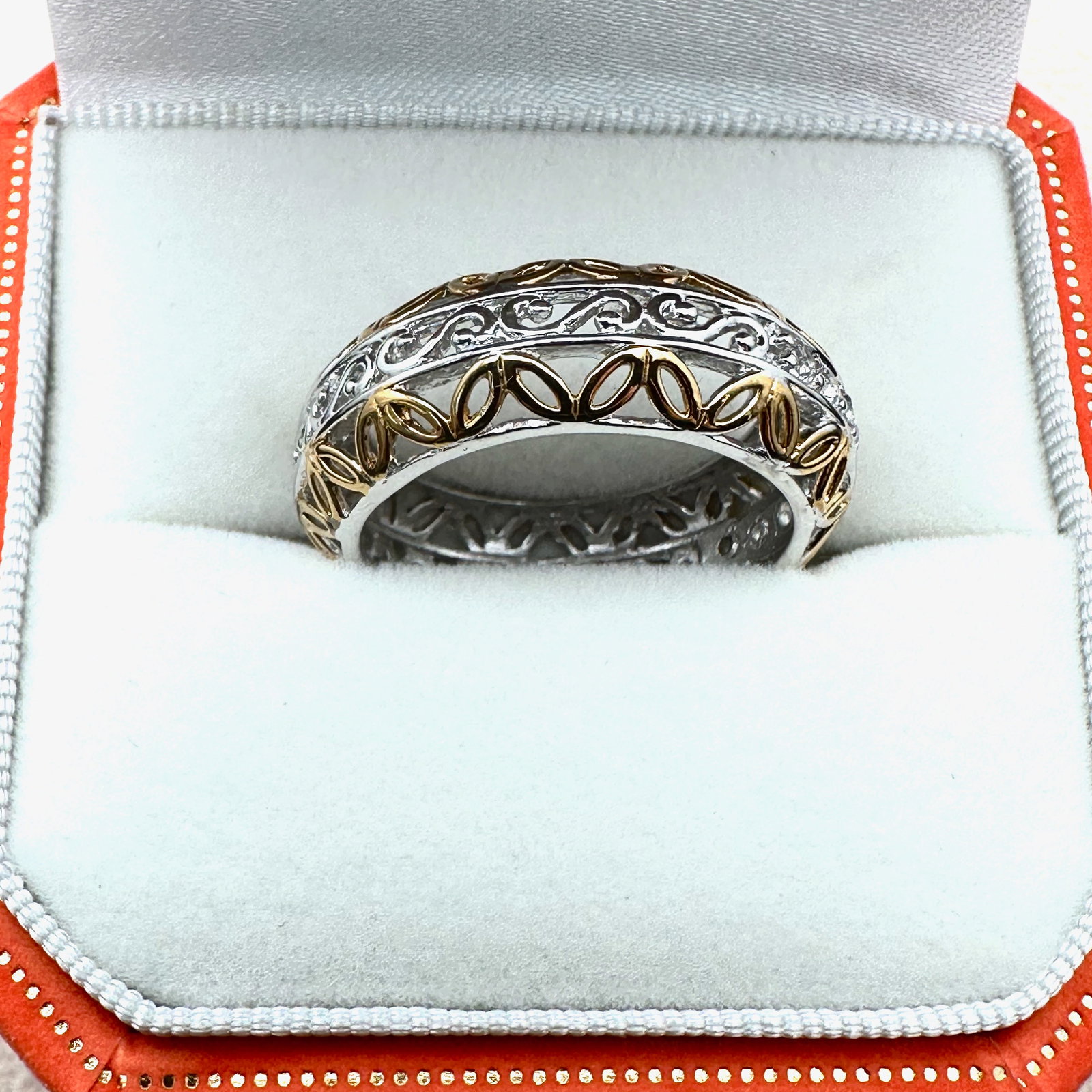 White Topaz Sterling Silver Gold Plated Accent Ring Band Size 10 Box Included: White Topaz Sterling Silver Gold Plated Accent Ring Band Size 10 Box Included