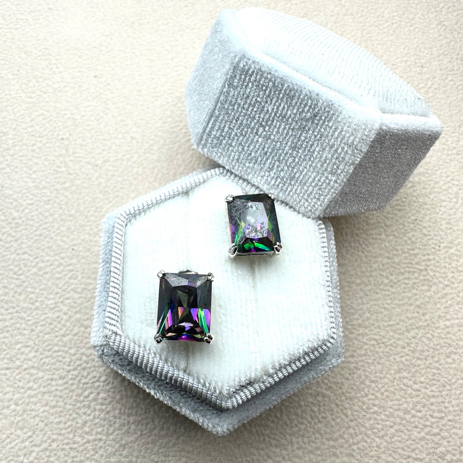 Color Changing Purple Stone Sterling Silver Pierced Stud Earrings Box Included (1 of 2)