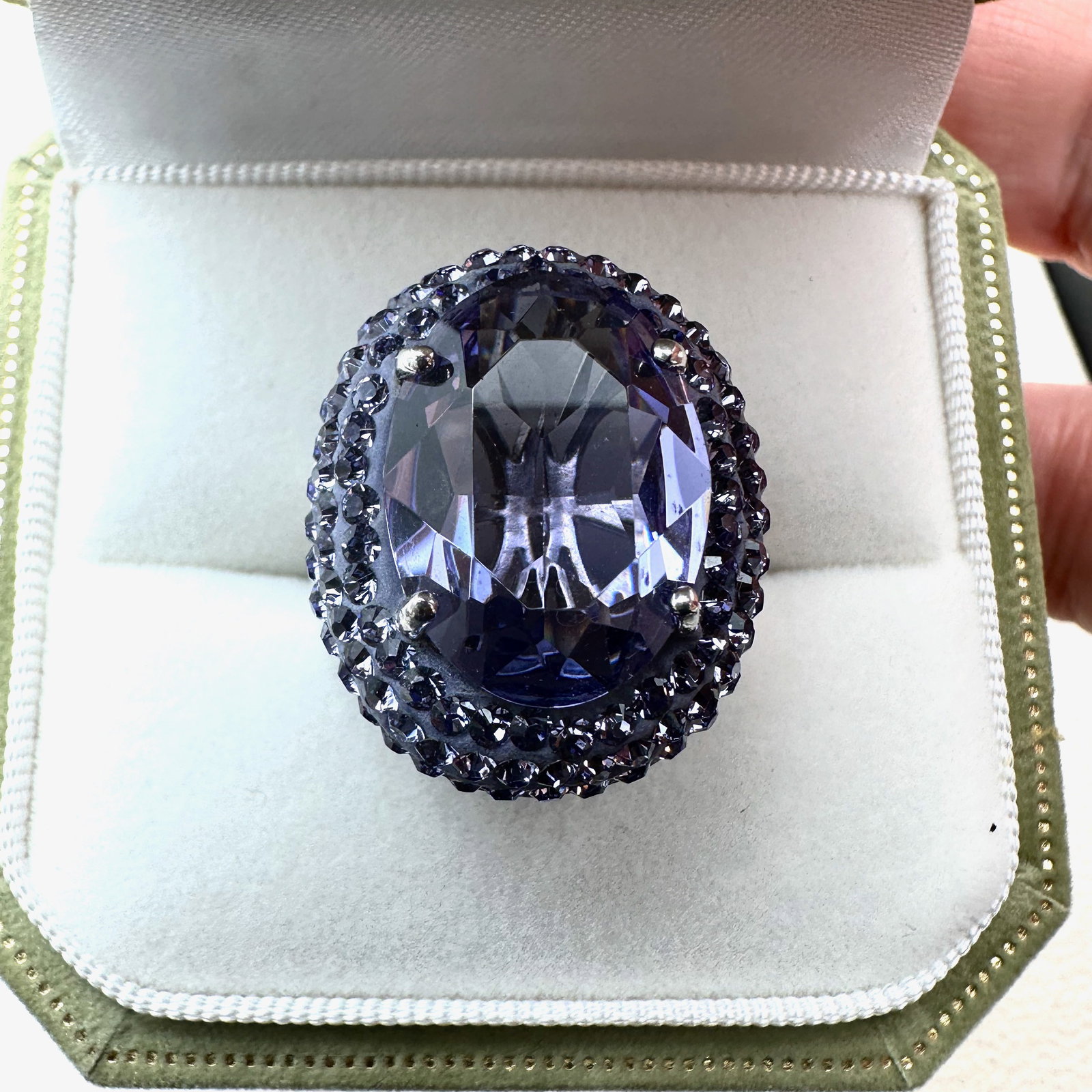 Huge Purple Ombre Crystal Sterling Silver Statement Ring Size 7 Pristine Condition Box Included (1 of 3)
