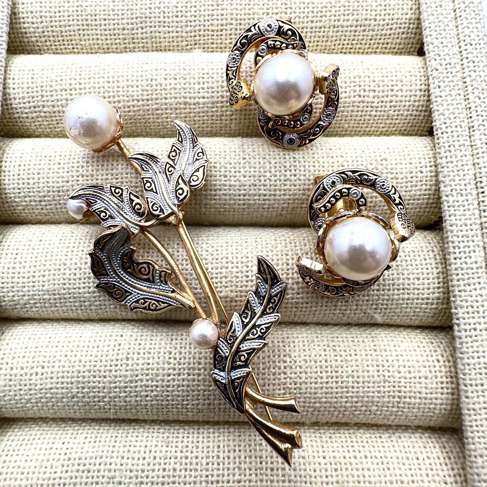 Vintage Damascene Brooch Pin and Clip Earrings Set (1 of 2)