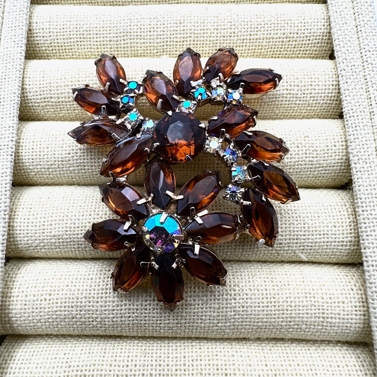 Vintage Amber Glass Rhinestone Gold Tone Brooch Pin 2.5 Inch Unsigned (1 of 2)