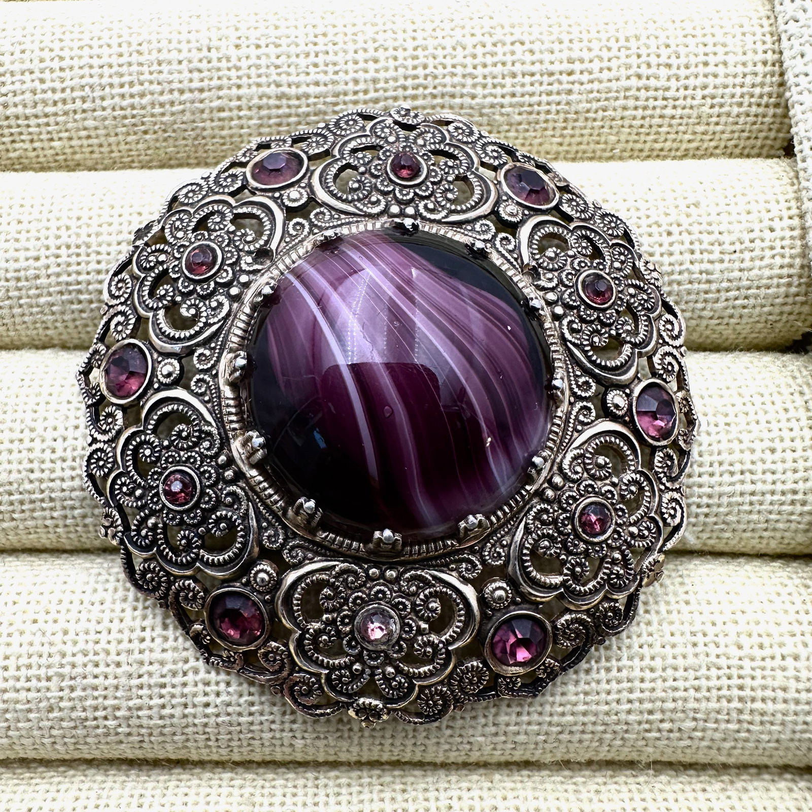 Vintage Purple Slag Glass Gold Tone Filigree Brooch Pin 2.25 Inch (1 of 2)