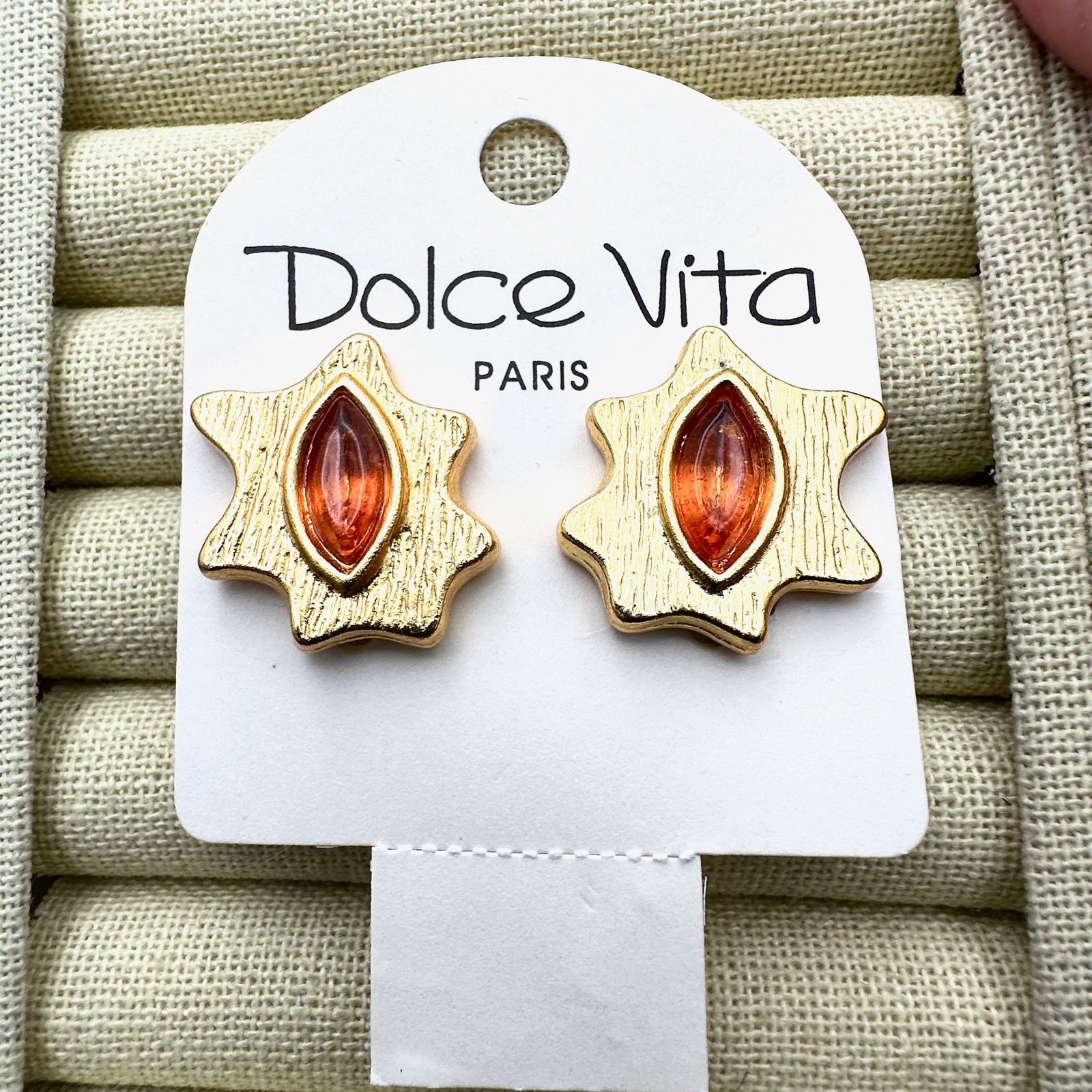 Dolce Vita Paris Matte Gold Tone Orange Gripoix Glass Clip Earrings 1980s New Old Stock Never Worn (1 of 2)