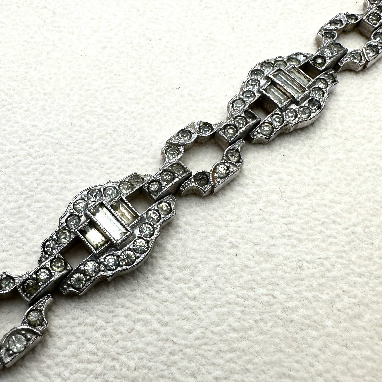 Vintage Clear Crystal Silver Tone Pot Metal Bracelet 7 Inch (1 of 3)
