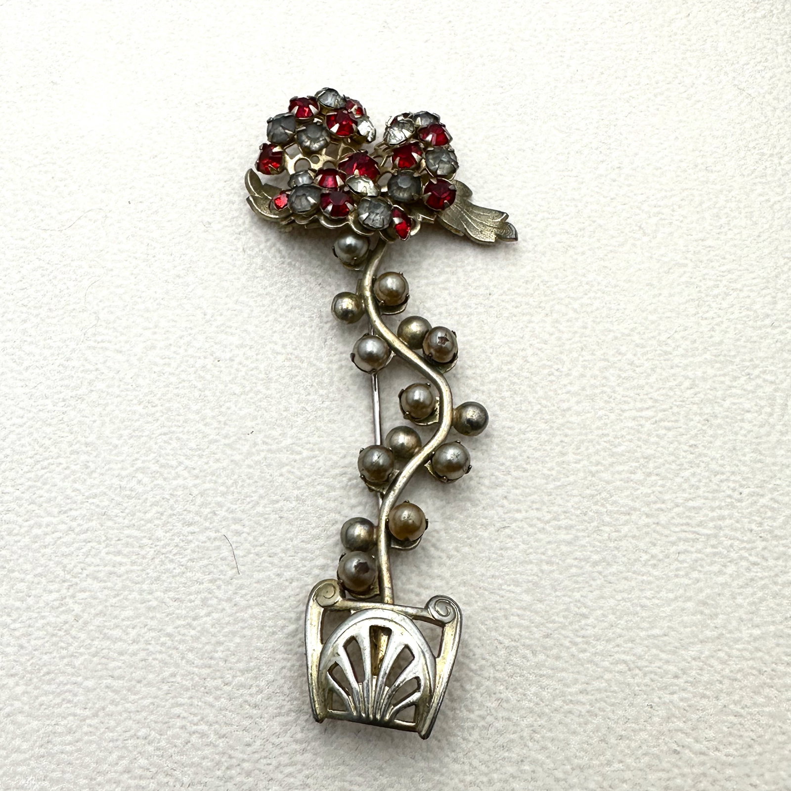 Vintage Red Glass Rhinestone Flower Brooch Pin 3.5 Inch (1 of 2)