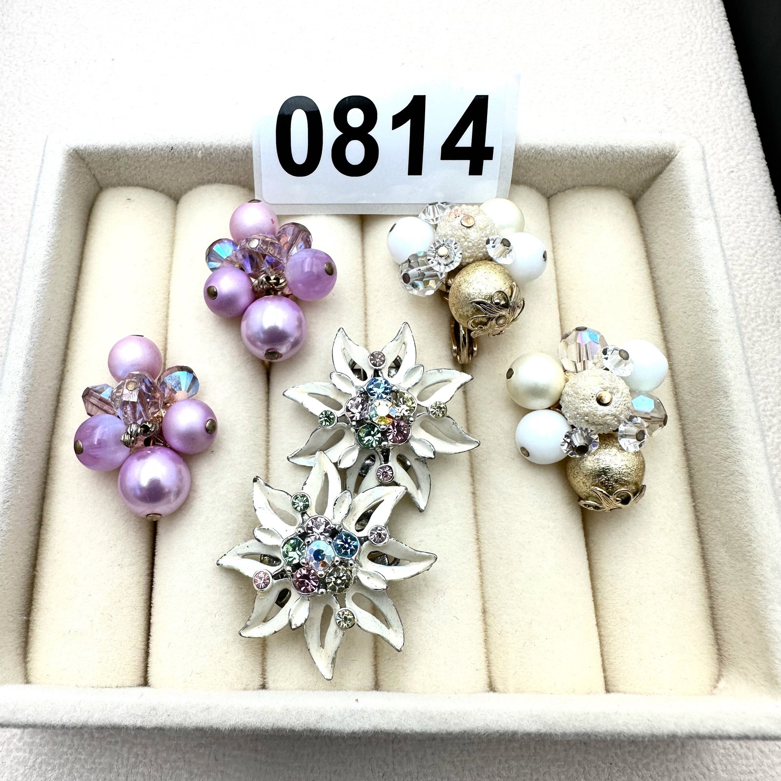 Vintage Jewelry Group Lot Rhinestone Clip Earrings Vendome x 2 and Kramer (1 of 2)
