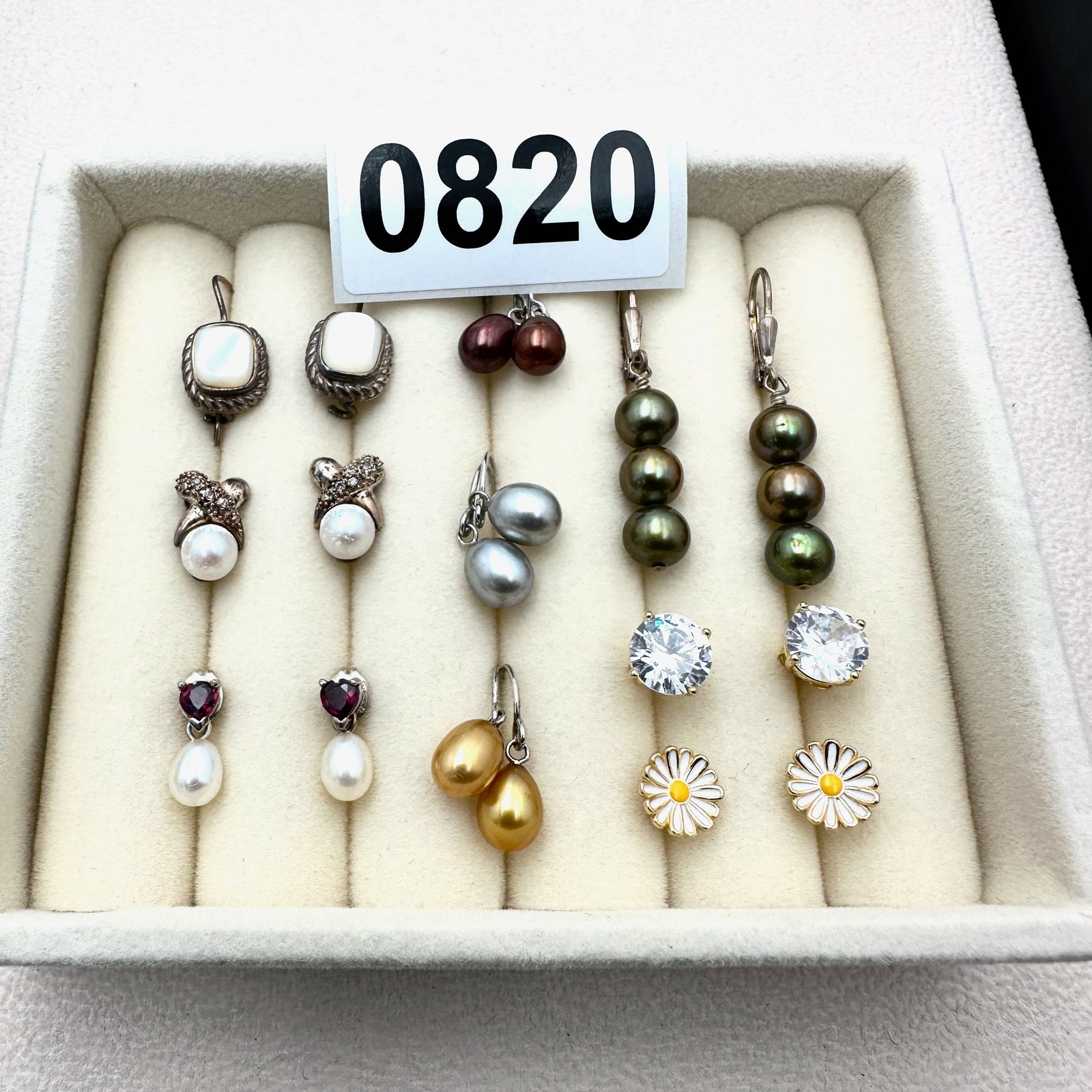 Jewelry Group Lot Pierced Earrings Sterling Silver Gold Plated Pearls Gemstones CZs: Jewelry Group Lot Pierced Earrings Sterling Silver Gold Plated Pearls Gemstones CZs