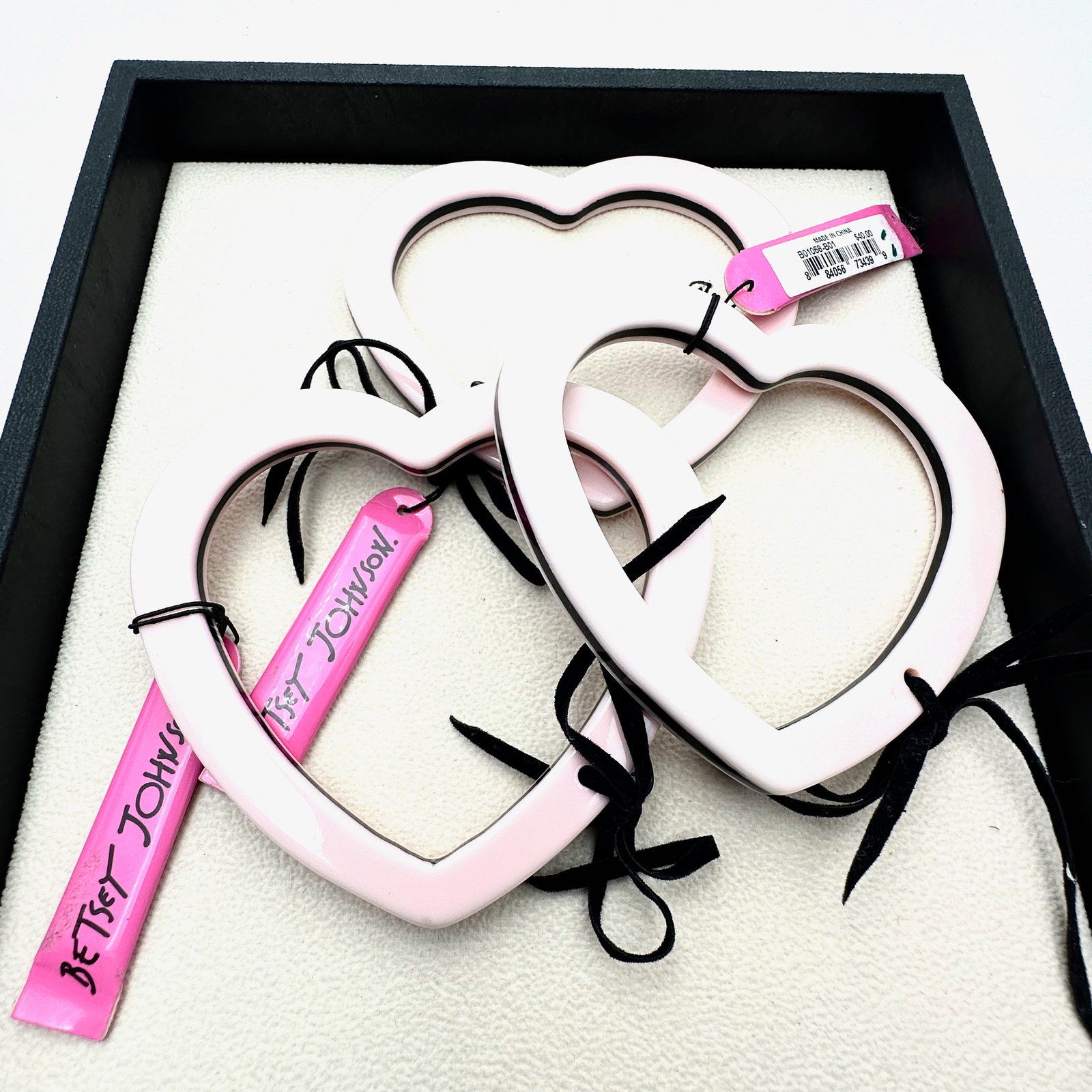 Vintage Lot of Betsey Johnson Heart Bangle Bracelets (1 of 2)