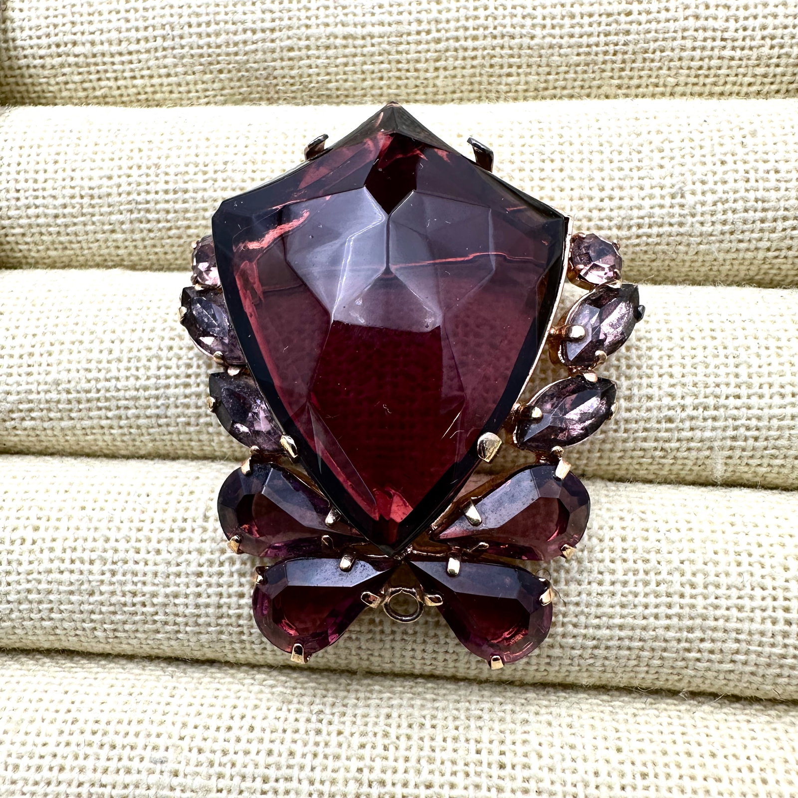 Vintage Purple Glass Rhinestone Gold Tone Brooch Unsigned 2 Inch (1 of 2)