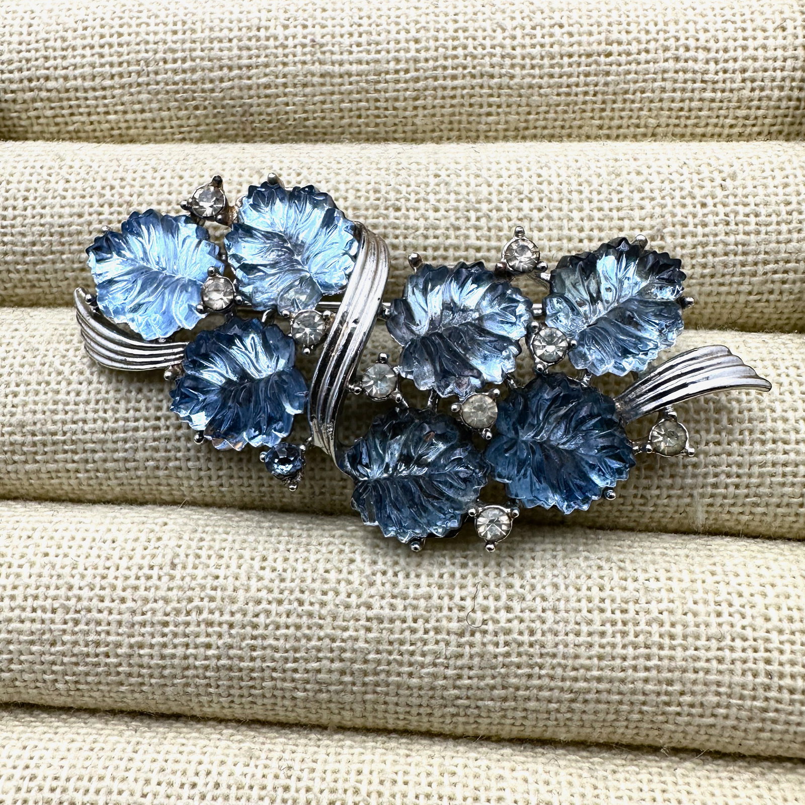 Vintage Coro Blue Pressed Glass Silver Tone Brooch Pin 2.25 Inch (1 of 2)