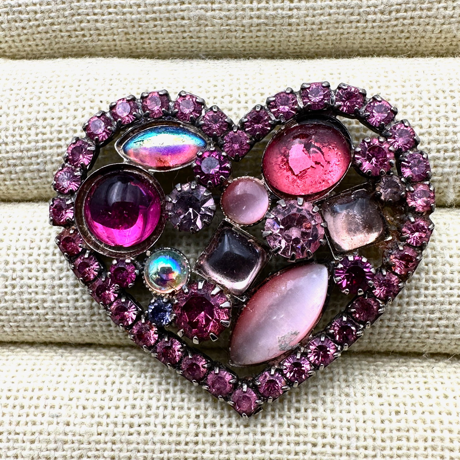 Vintage Pink Rhinestone Silver Tone Heart Brooch Pin 1.75 Inch: Vintage Pink Rhinestone Silver Tone Heart Brooch Pin 1.75 Inch