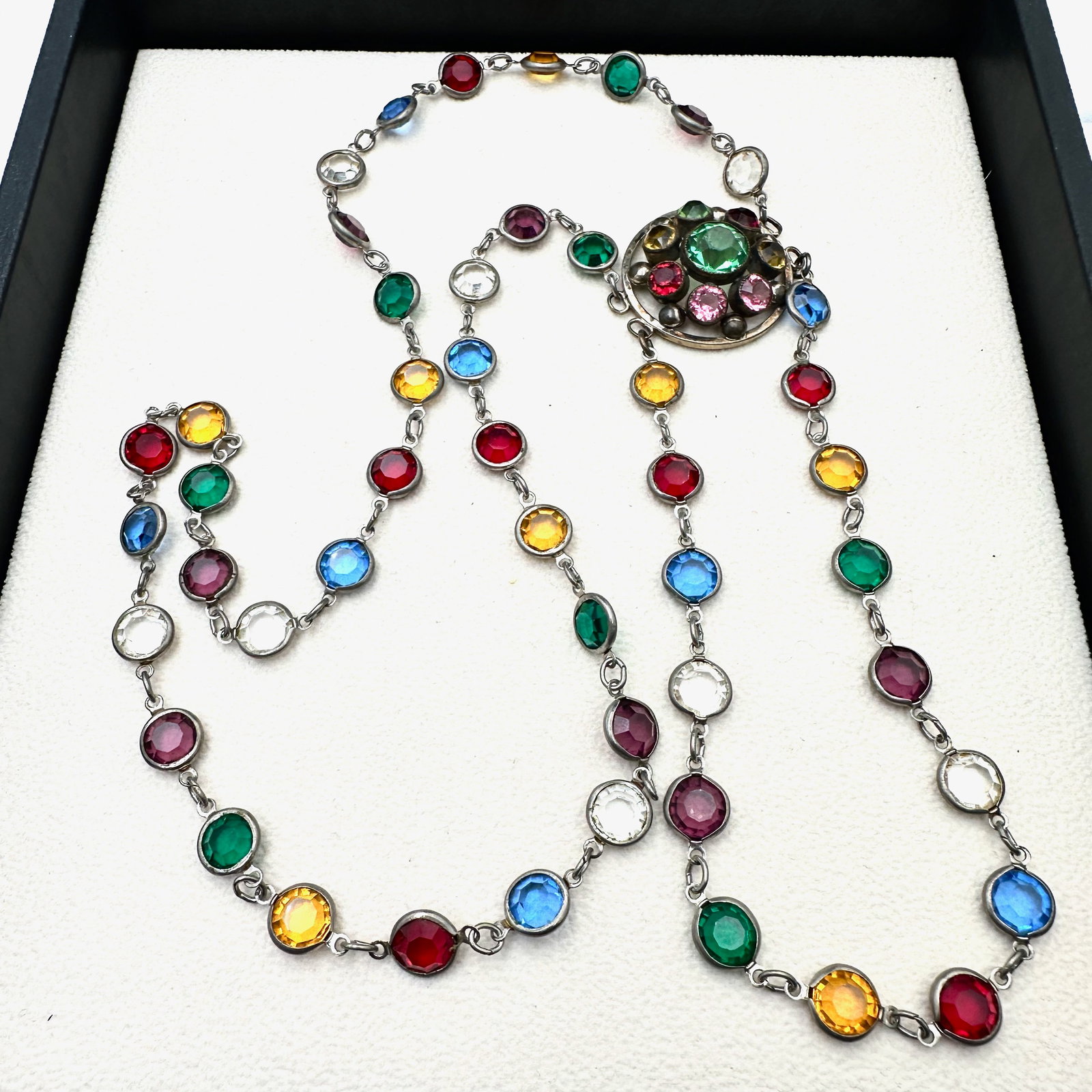 Vintage Multicolor Czech Glass Silver Tone Bezel Set Stone Necklace 22 Inch Wearable Length: Vintage Multicolor Czech Glass Silver Tone Bezel Set Stone Necklace 22 Inch Wearable Length