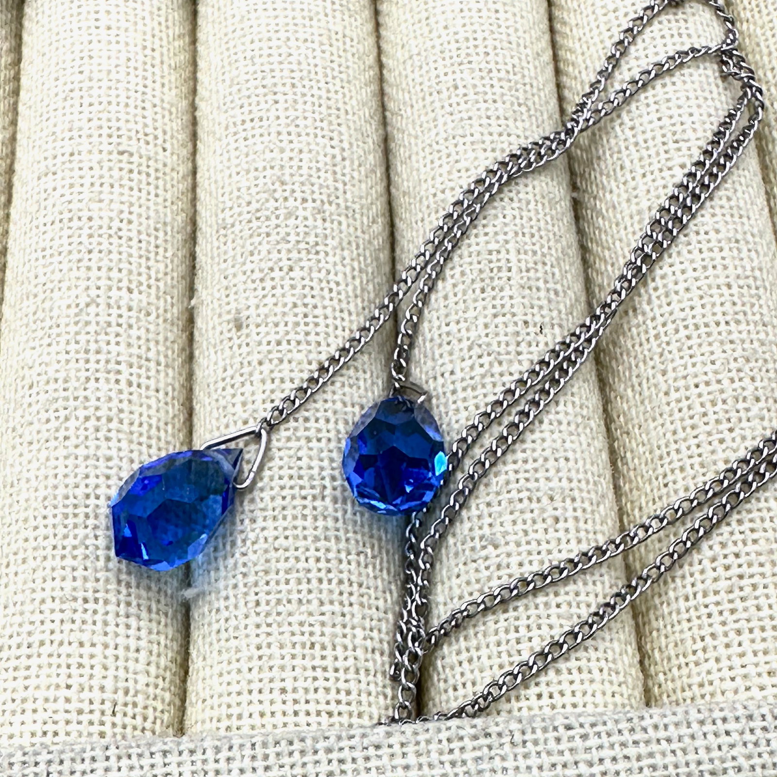 Vintage Blue Czech Glass Drop Silver Tone Lariat Style Necklace (1 of 2)