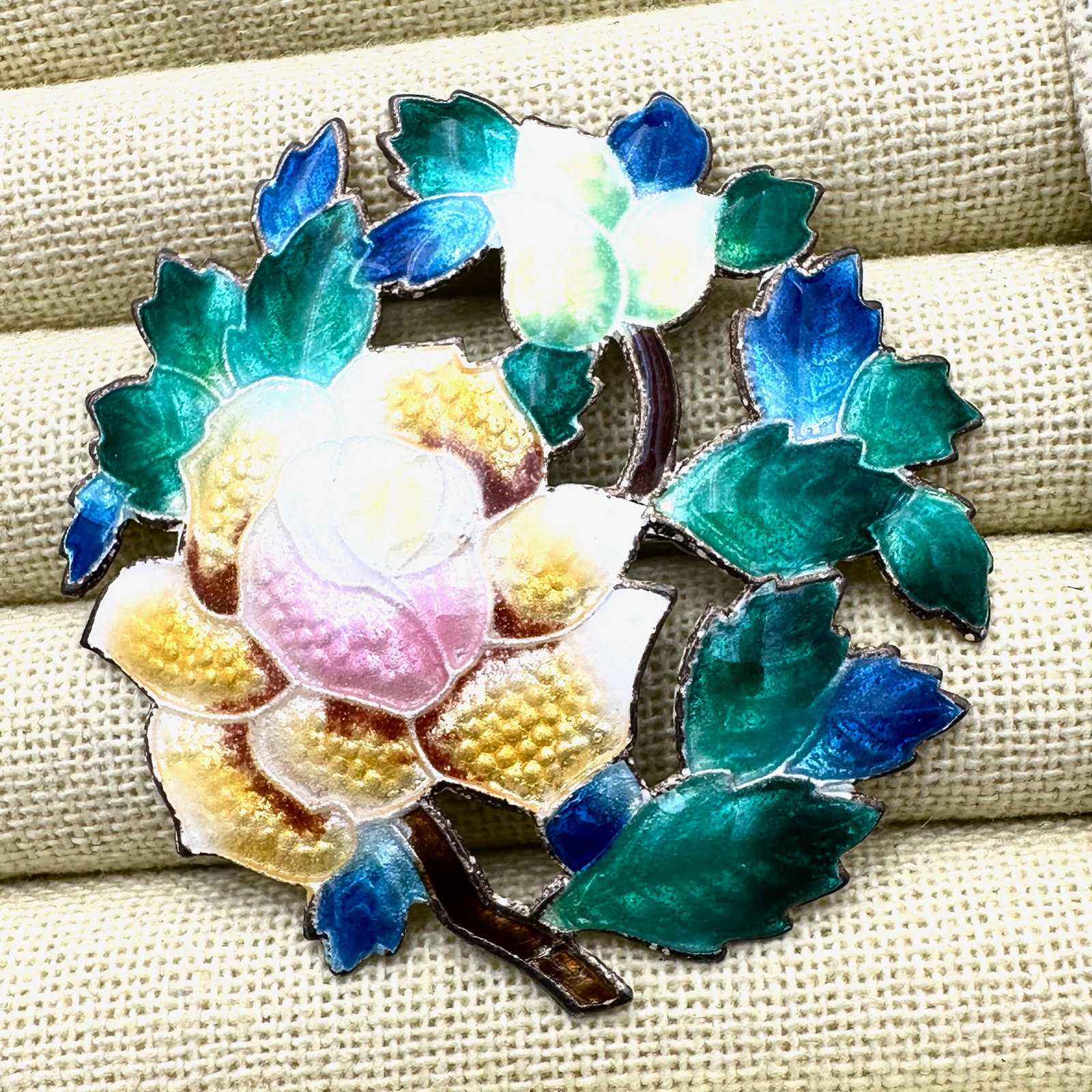 Vintage Beautiful Enameled Flower Brooch Pin Pendant 2.5 Inch (1 of 2)