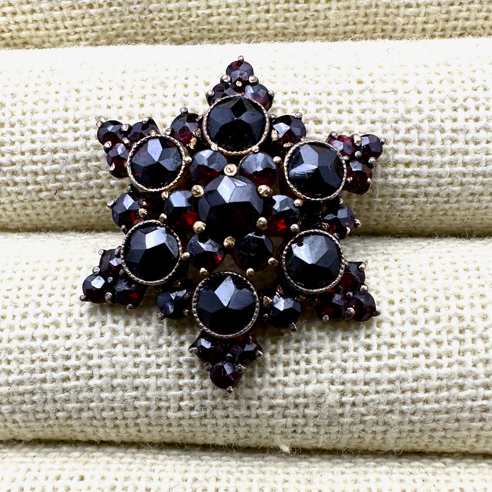 Antique Bohemian Garnet Gold Gilt Star Brooch Pin 1.25 Inch (1 of 2)