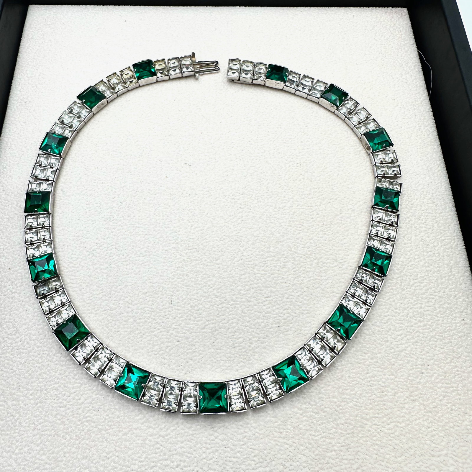 Antique Art Deco Green and Clear Crystal Necklace Silver Tone 16 Inch: Antique Art Deco Green and Clear Crystal Necklace Silver Tone 16 Inch