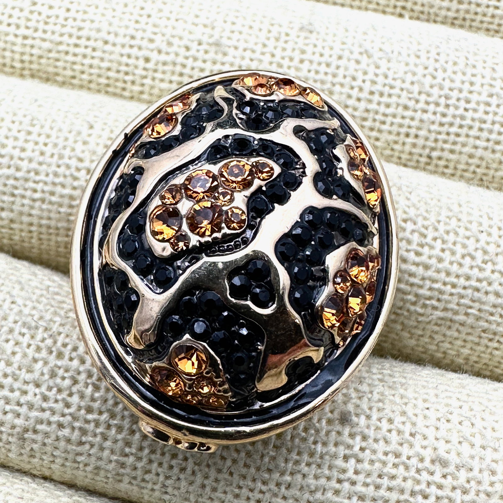 Akkad Crystal Gold Plated Statement Ring Size 7 (1 of 2)