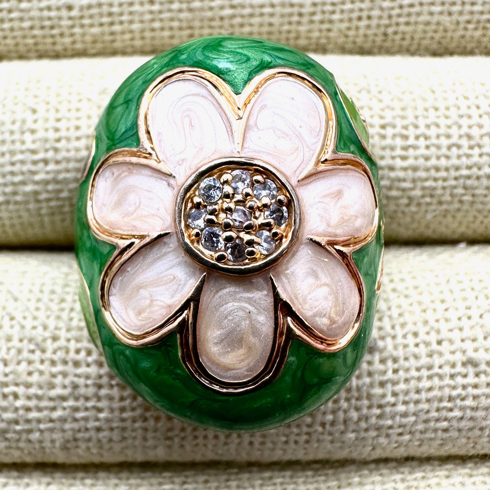 Lauren G Adams Flower Enamel Gold Plated Statement Ring Size 6 (1 of 2)