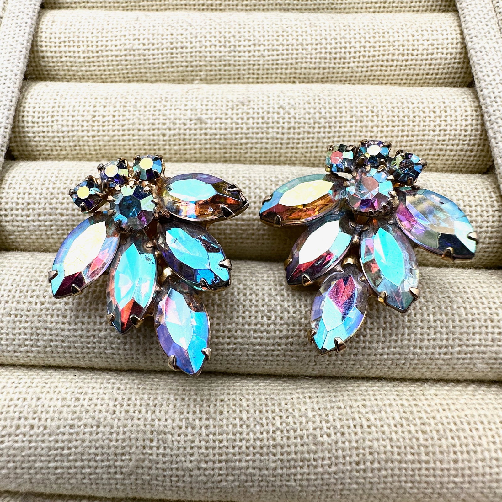 Vintage Aurora Borealis Glass Rhinestone Gold Tone Clip Earrings (1 of 2)