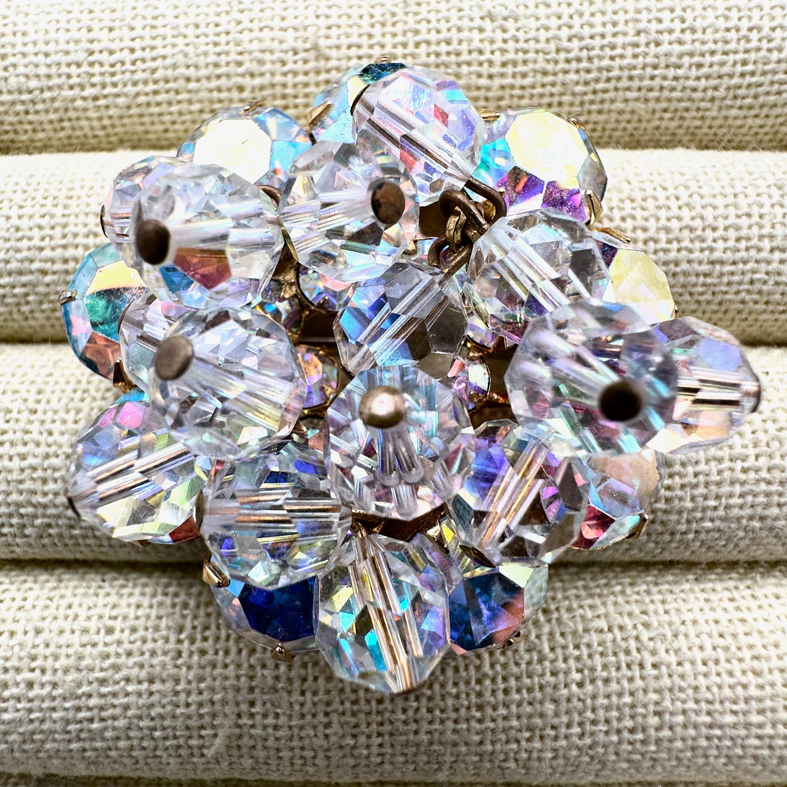 Vintage Juliana? Aurora Borealis Glass Rhinestone Cha Cha Bead Gold Tone Brooch Pin 1.75 Inch (1 of 2)