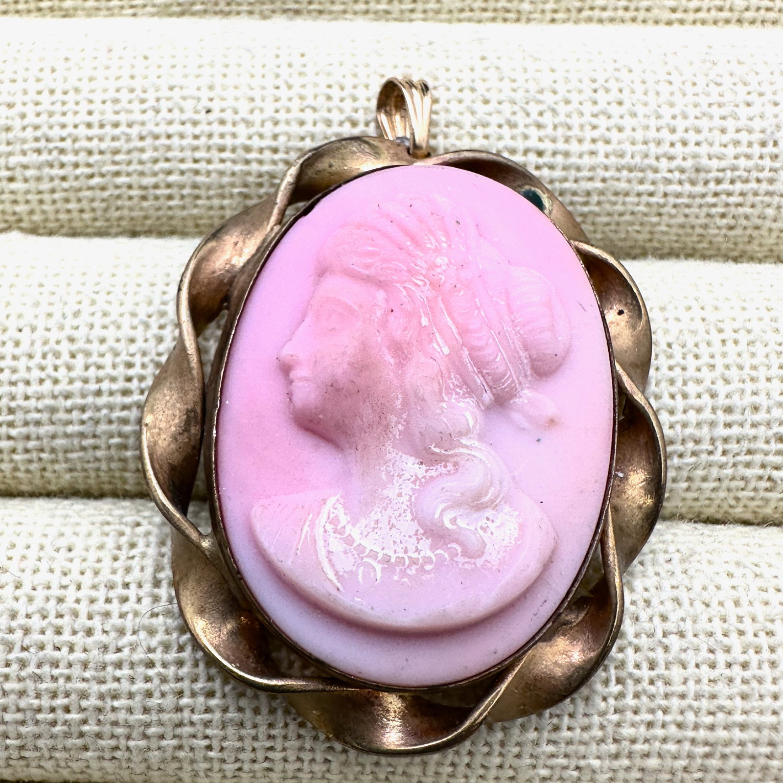 Antique Pink Carved Cameo Gold Tone Pendant 1.75 Inch (1 of 2)