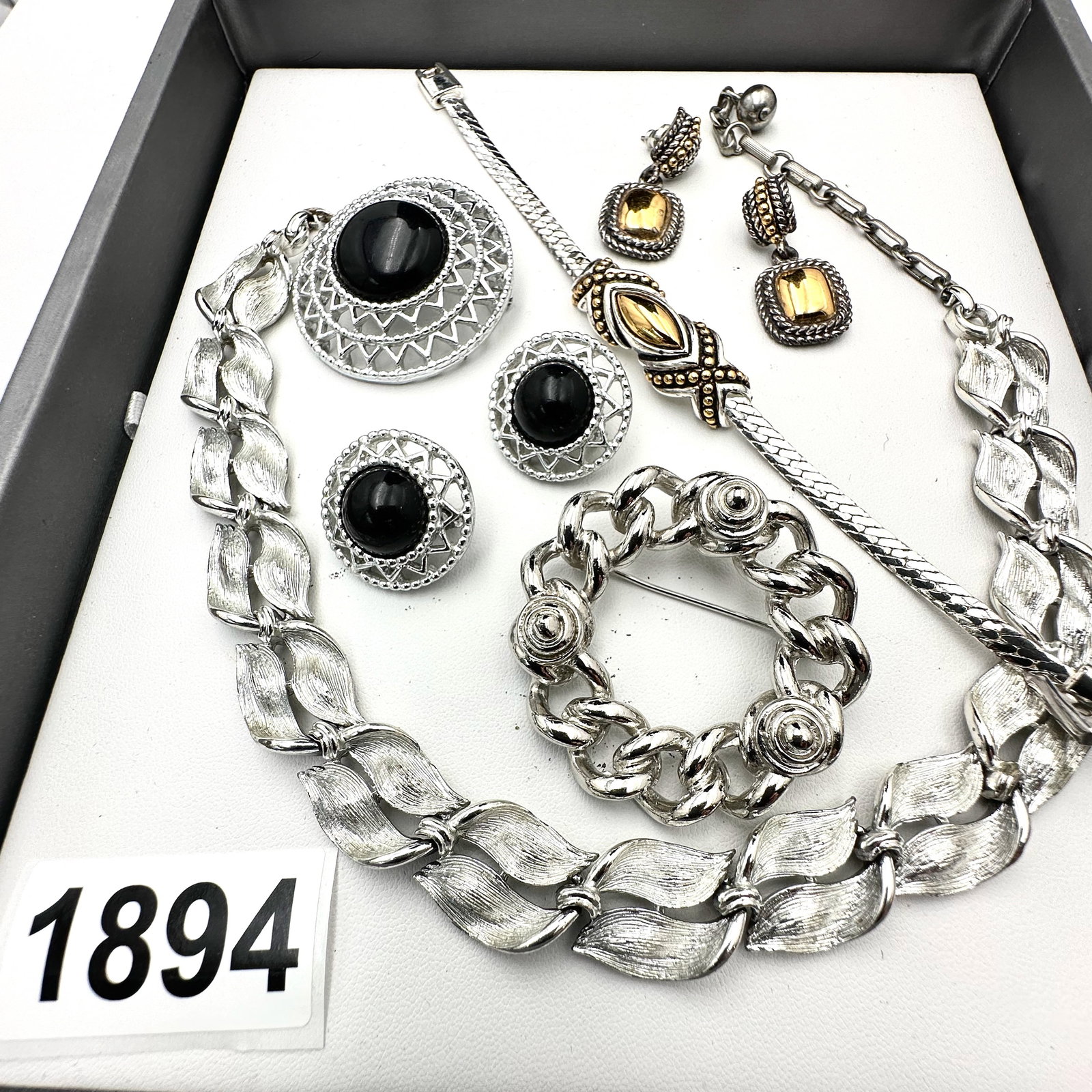 Vintage Jewelry Collection Group Lot (1 of 2)
