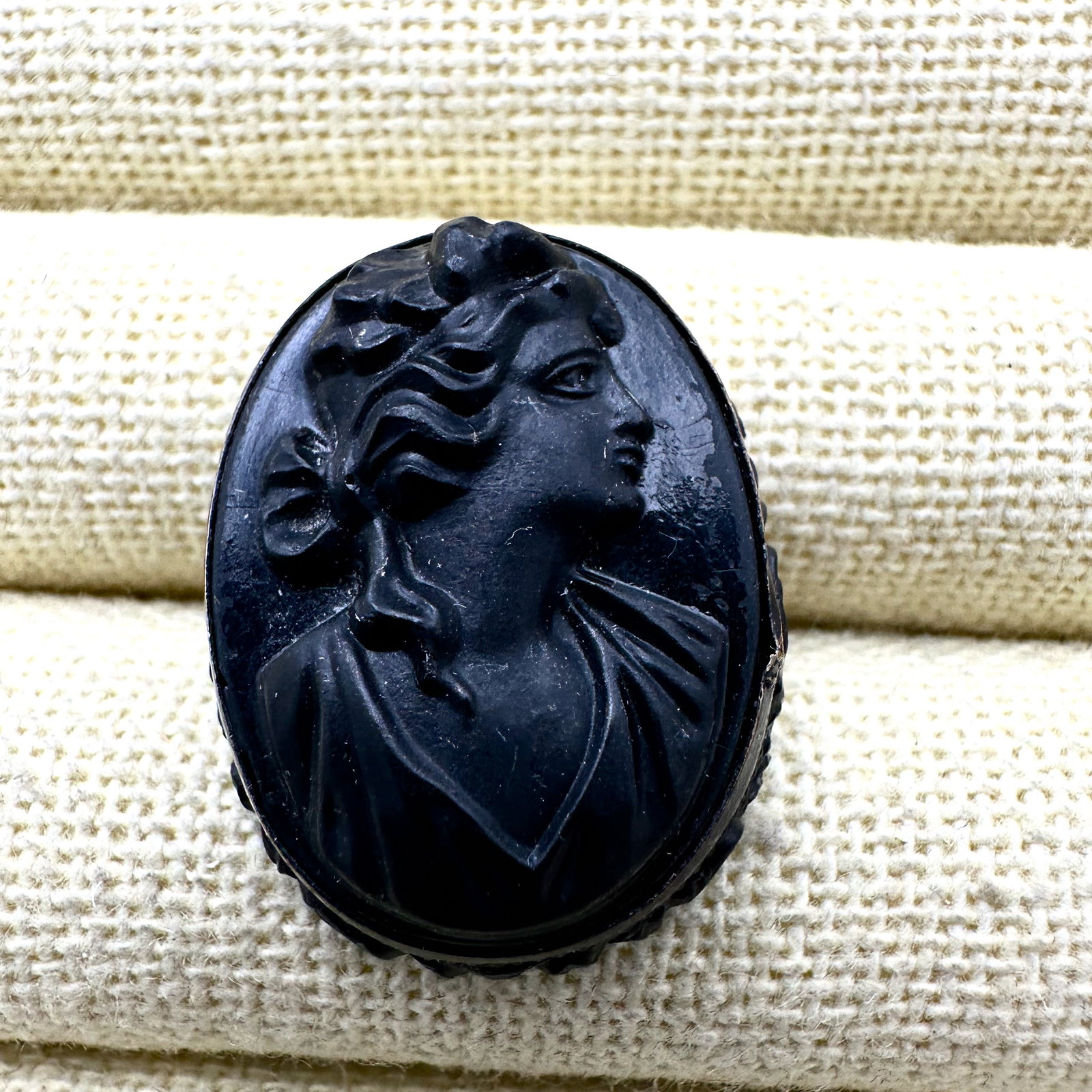 Antique Black Cameo Portrait Mourning Brooch Pin 1.25 Inch (1 of 2)
