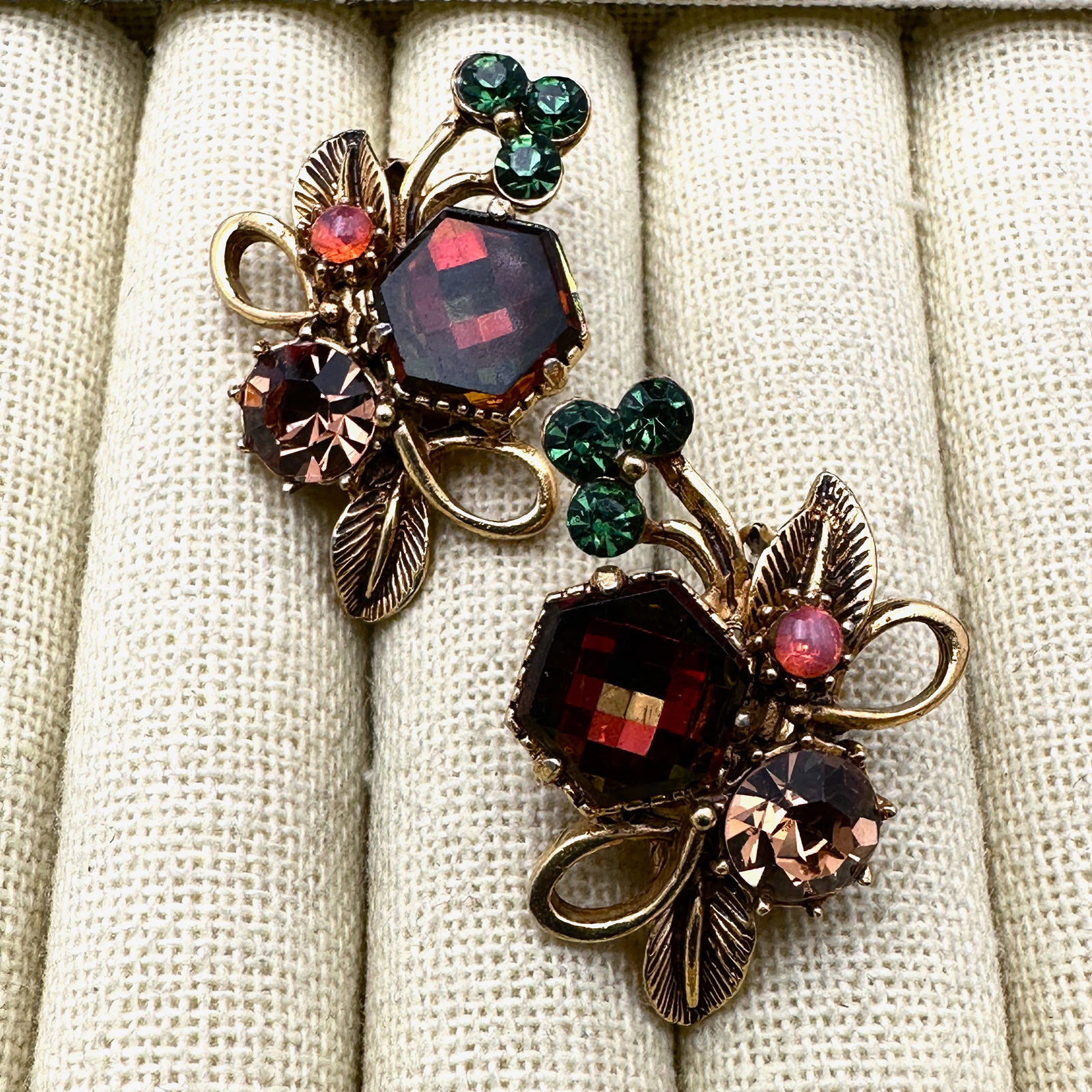Vintage Florenza Amber Green Orange Glass Rhinestone Gold Tone Clip Earrings (1 of 2)