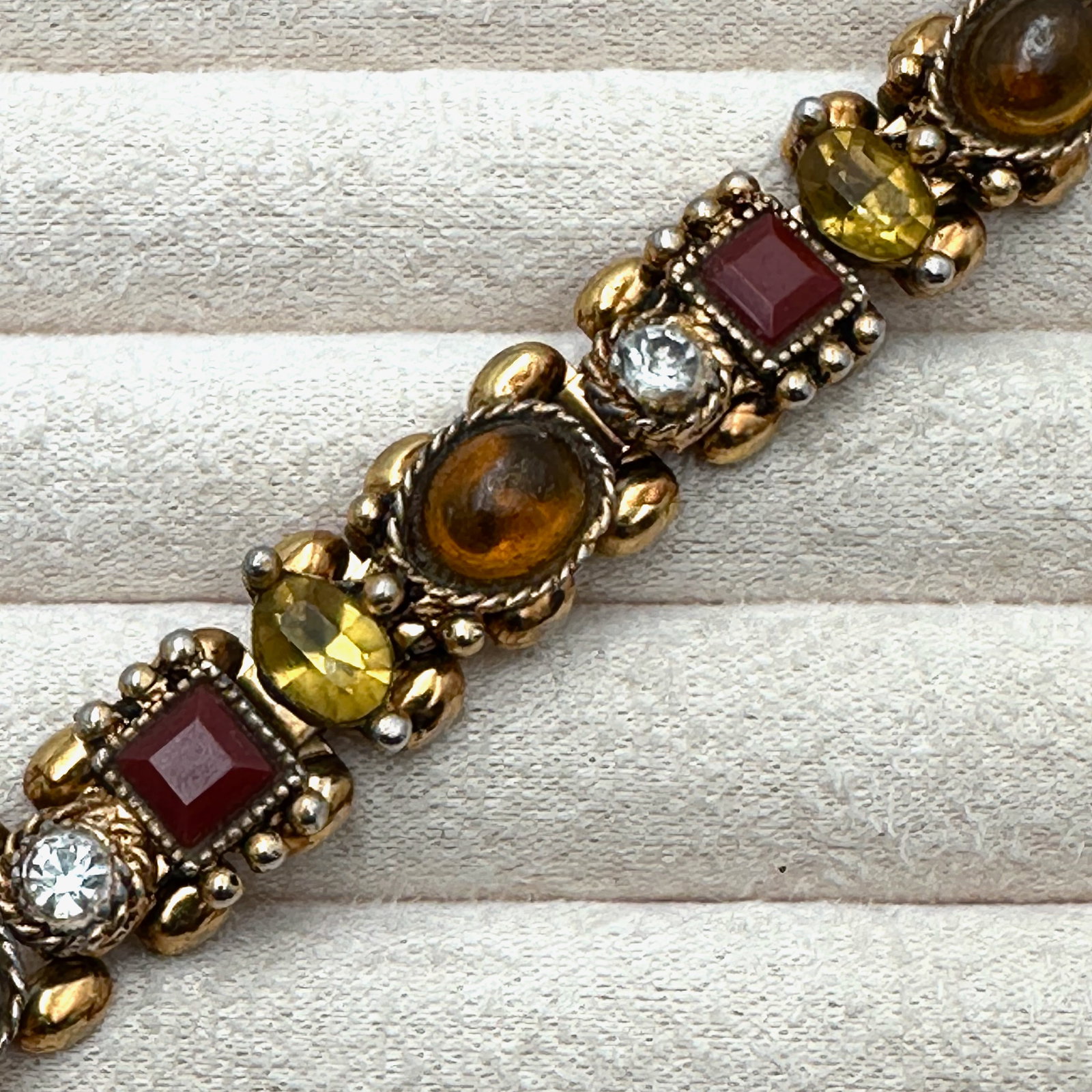 Vintage Book Chain Bracelet Red And Amber Glass Rhinestones Gold Tone 7 Inch: Vintage Book Chain Bracelet Red And Amber Glass Rhinestones Gold Tone 7 Inch