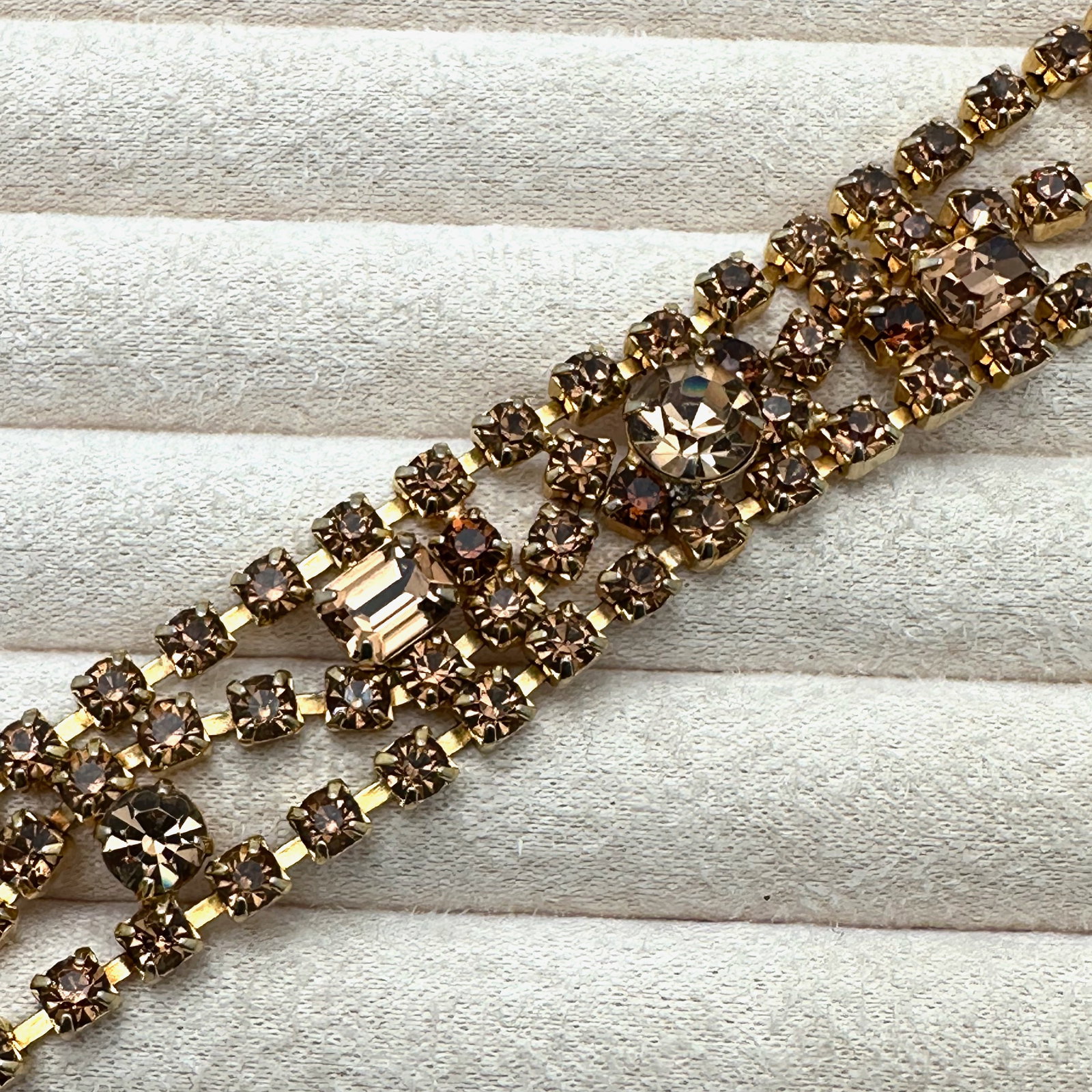 Vintage Amber Glass Rhinestone Gold Tone Bracelet 6.75 Inch: Vintage Amber Glass Rhinestone Gold Tone Bracelet 6.75 Inch