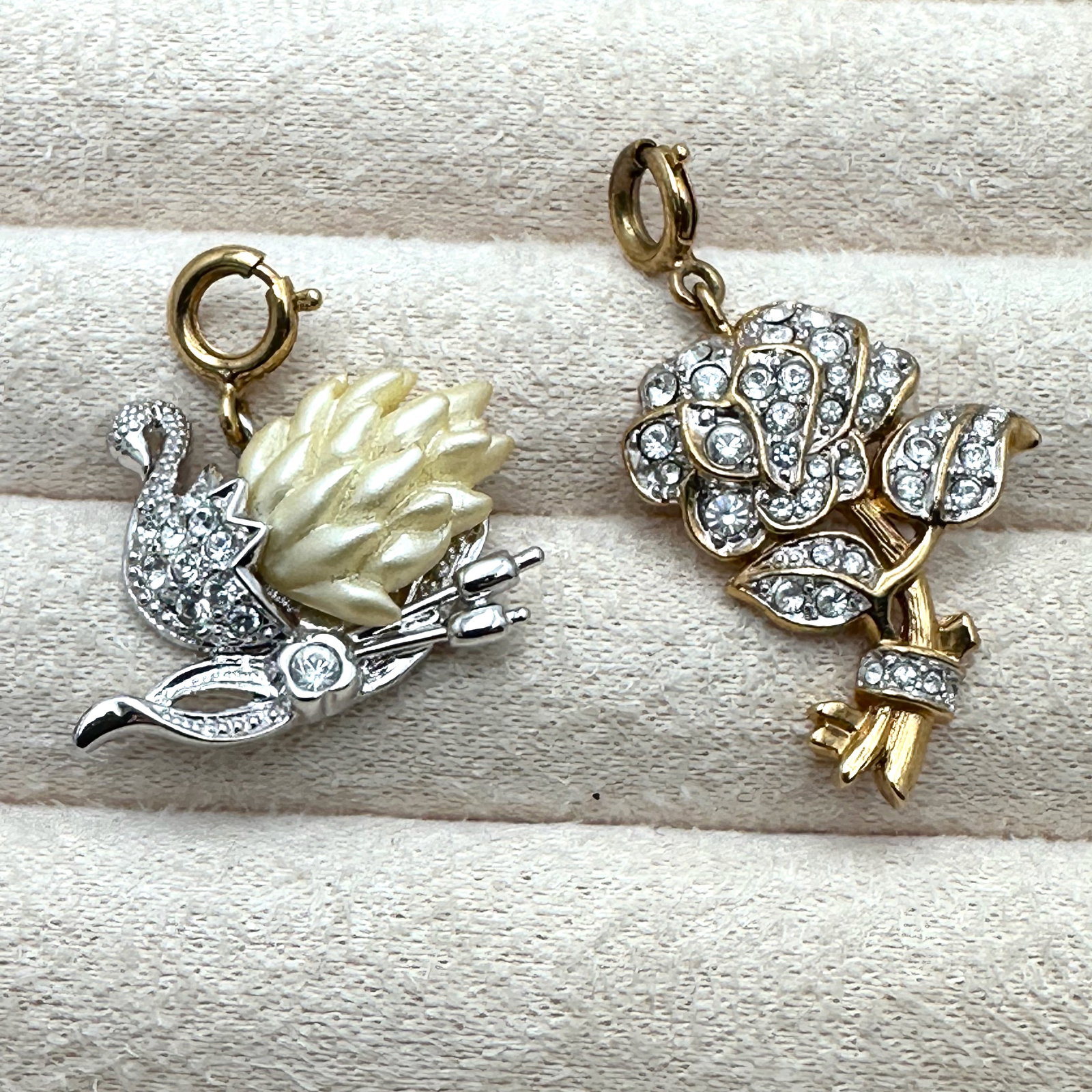 Group Lot of Two Nolan Miller Gold Tone Charms Swan and Flower Design Each 1 Inch (1 of 2)