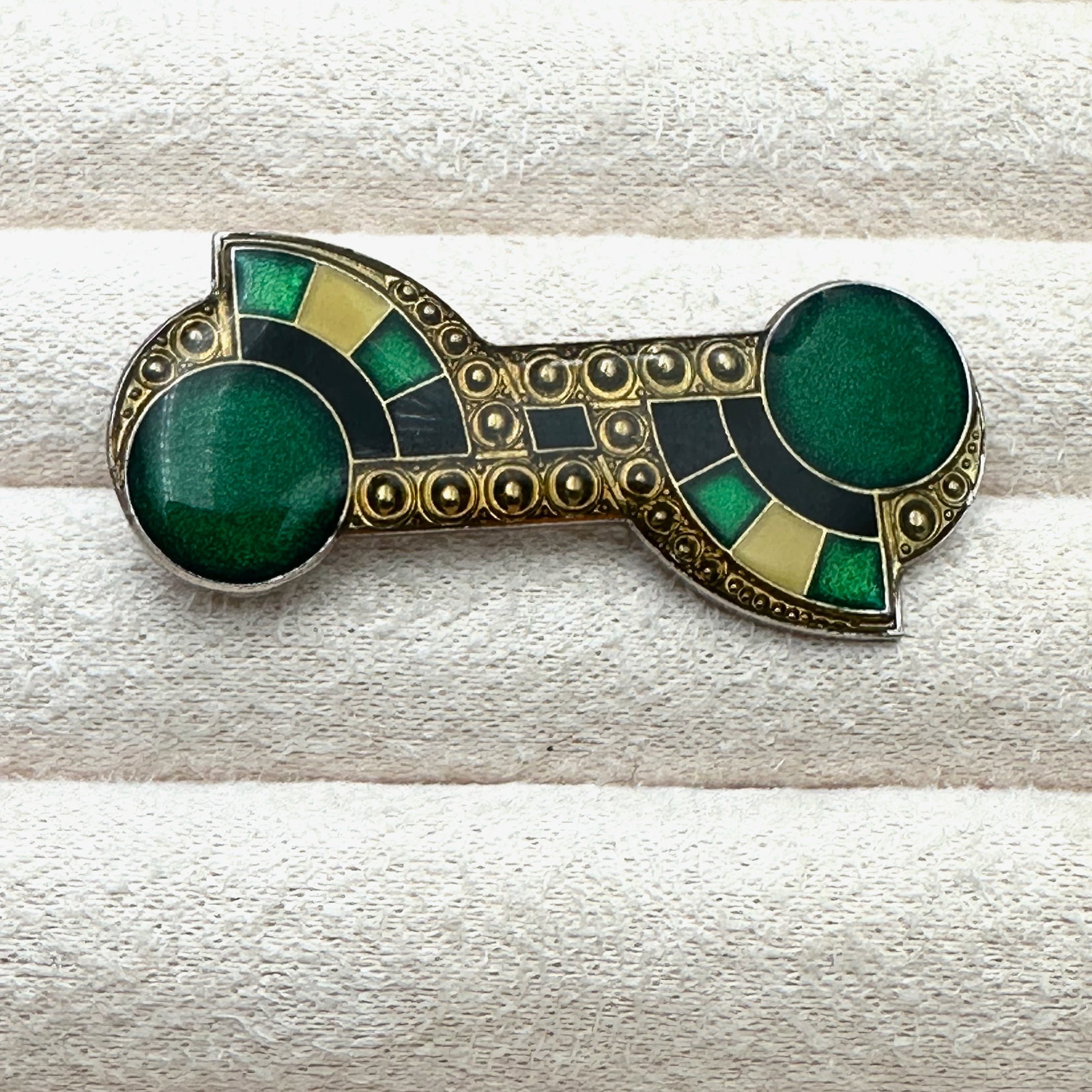Vintage Catherine Propesco Style Brooch Pin Gold Tone Approximately 1.75 Inch Wide: Vintage Catherine Propesco Style Brooch Pin Gold Tone Approximately 1.75 Inch Wide