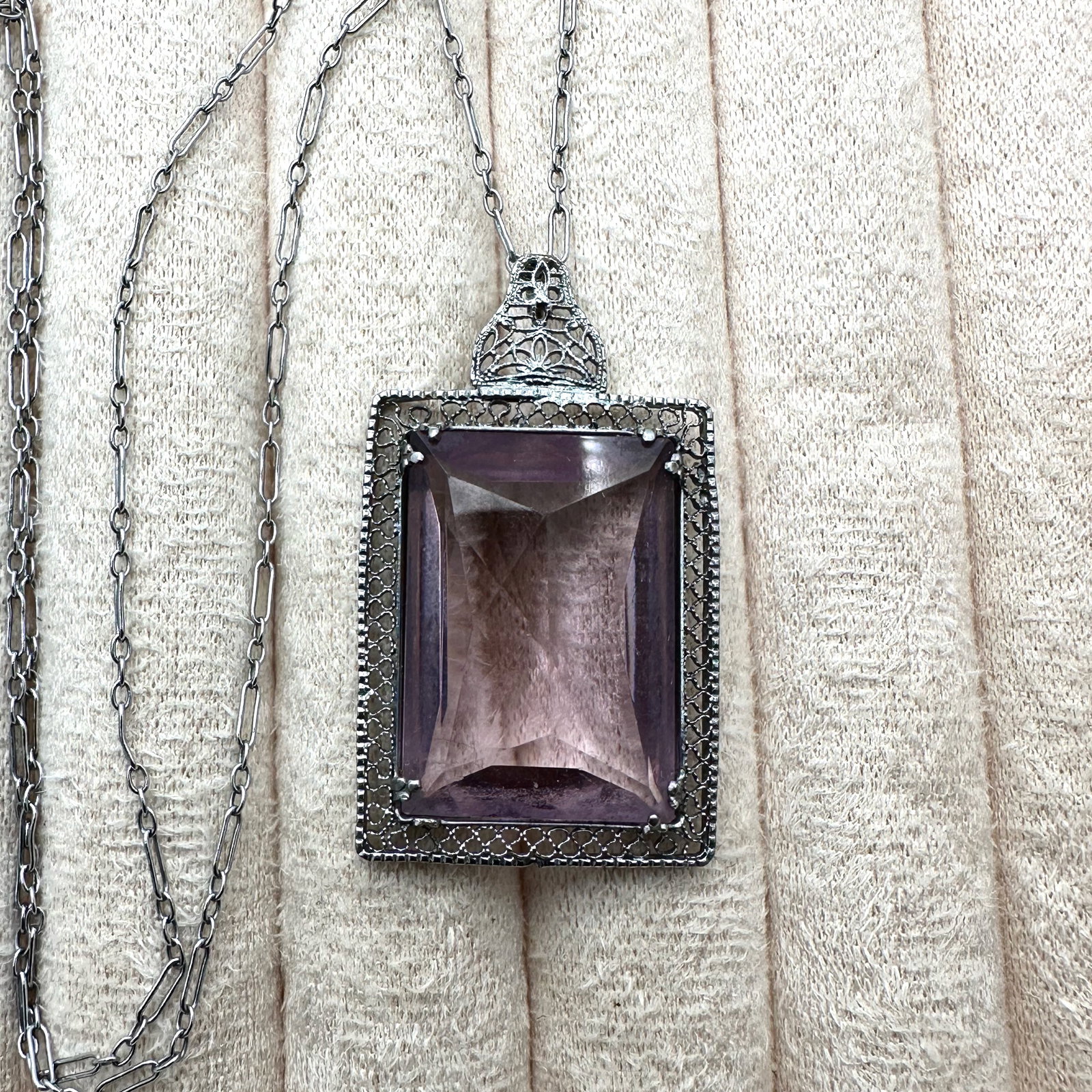 Antique Art Deco Vintage Purple Glass Stone Silver Rhodium Plated Filigree Pendant Necklace 20 Inch (1 of 2)