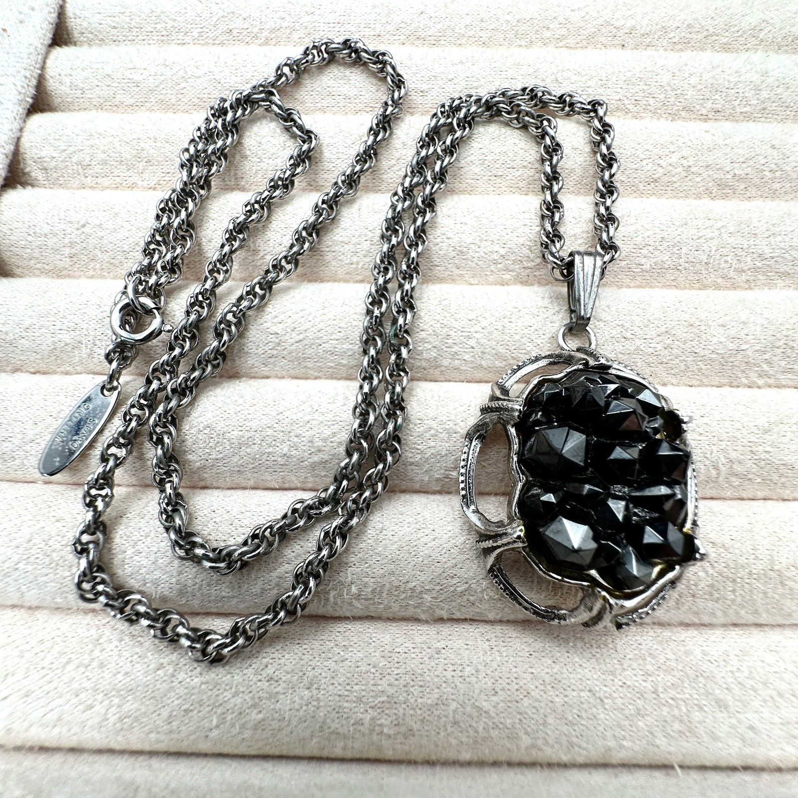 Vintage Whiting and Davis Black Hematite Silver Tone Pendant 24 Inch Chain Necklace (1 of 2)