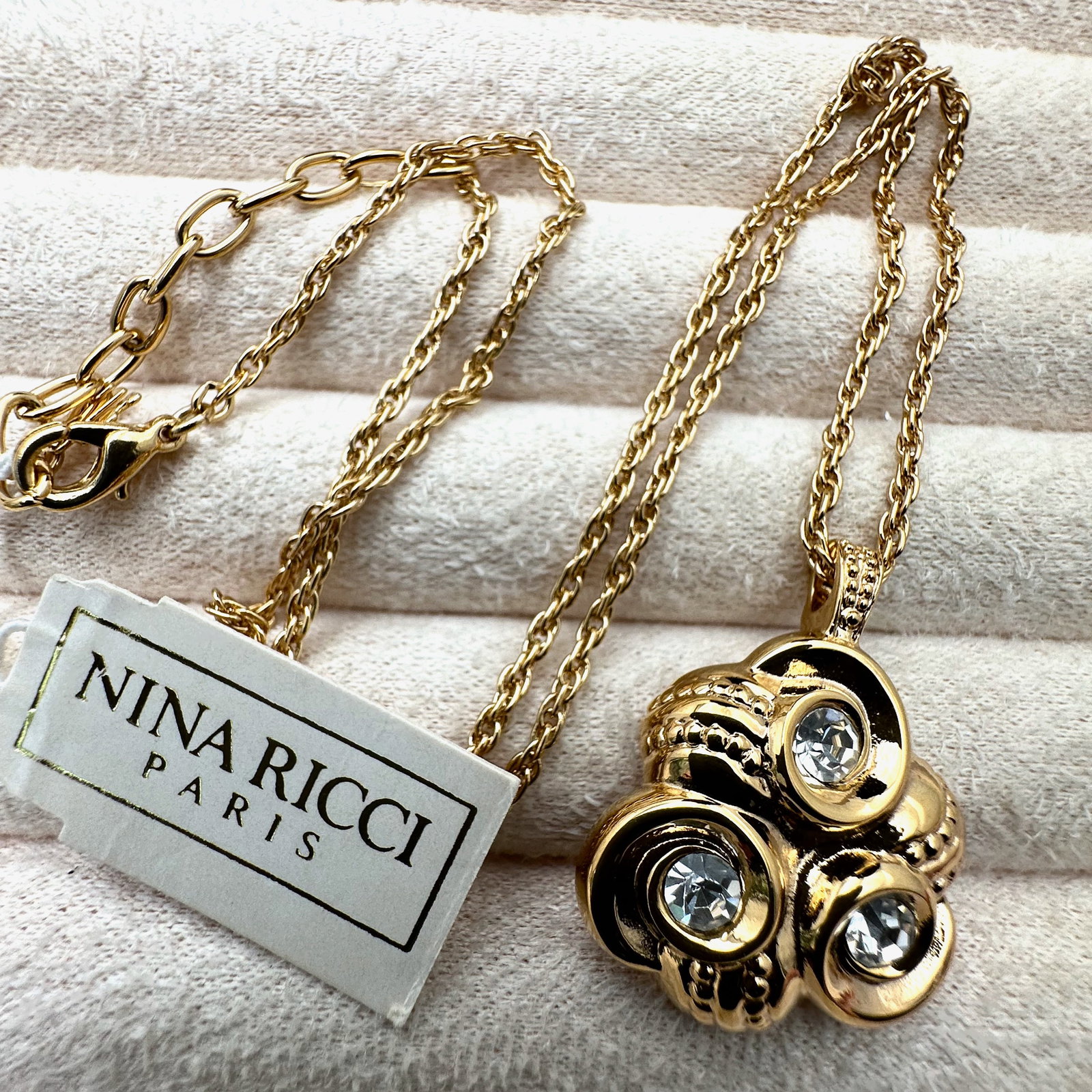 Vintage Nina Ricci Paris Clear Crystal Gold Tone Pendant Necklace Original Tag Attached (1 of 2)
