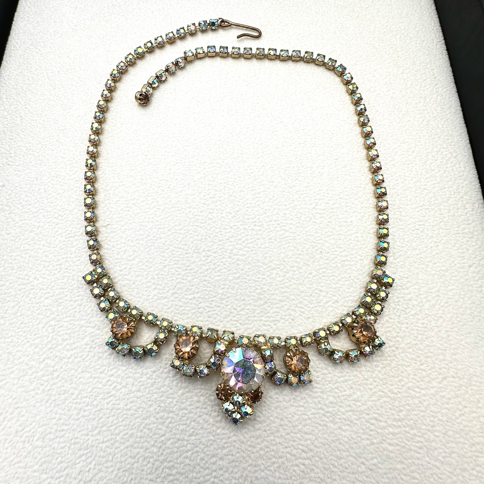 Vintage Amber Aurora Borealis Glass Rhinestone Gold Tone Necklace 16 Inch: Vintage Amber Aurora Borealis Glass Rhinestone Gold Tone Necklace 16 Inch