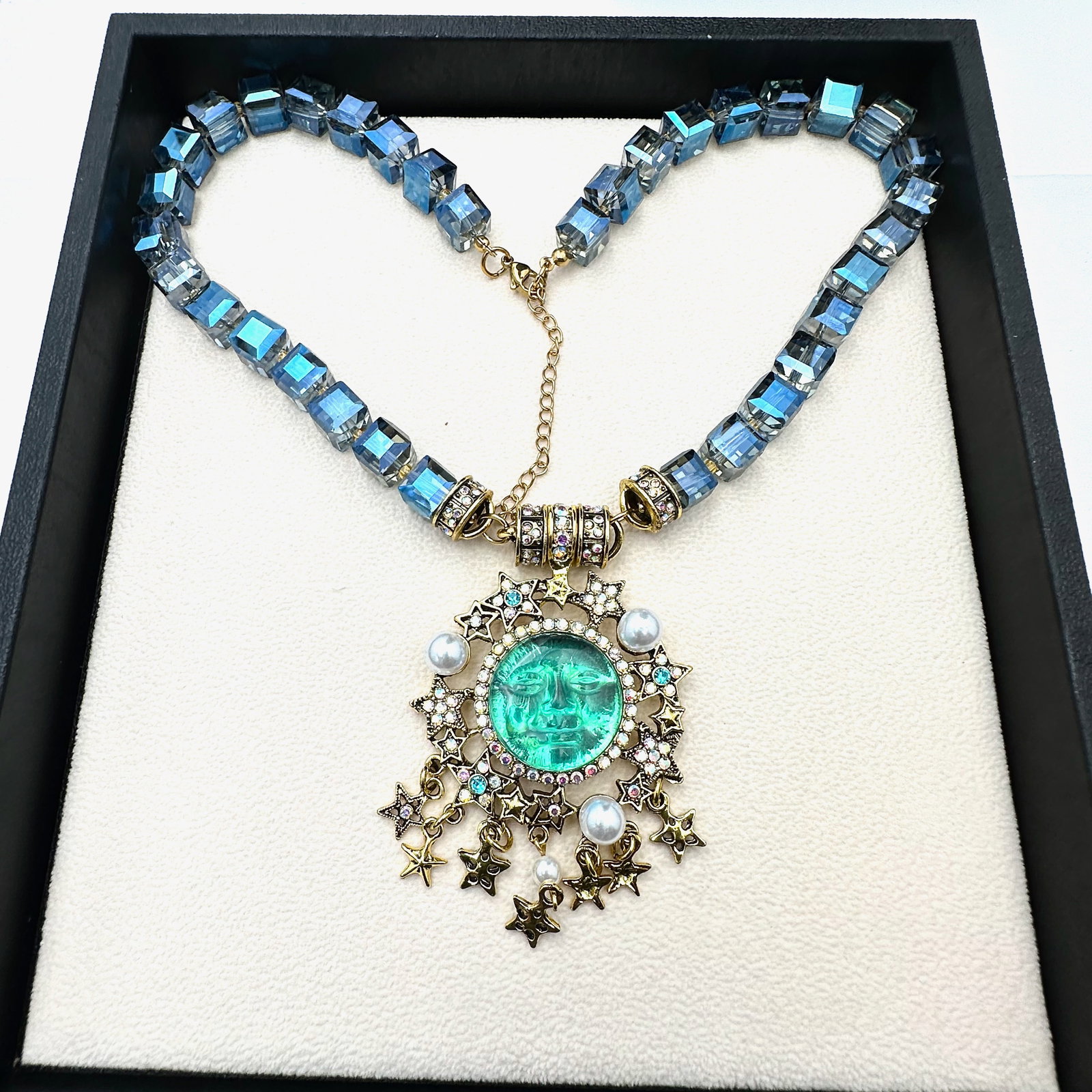 Vintage Kirks Folly Magnetic Pendant Moon Face Necklace Blue Grey Crystal Bead Necklace 18 Inch: Vintage Kirks Folly Magnetic Pendant Moon Face Necklace Blue Grey Crystal Bead Necklace 18 Inch